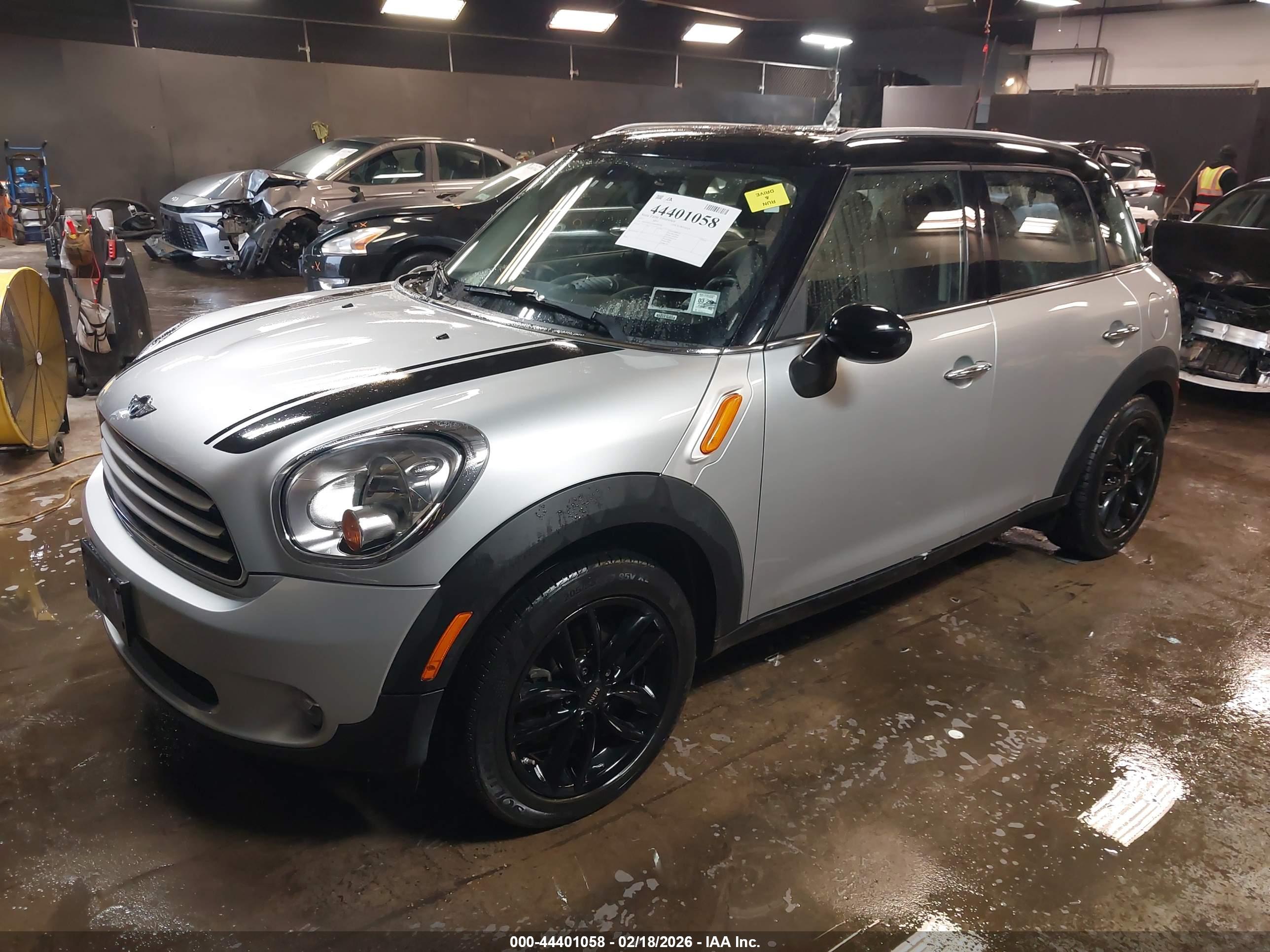 MINI COUNTRYMAN image 2