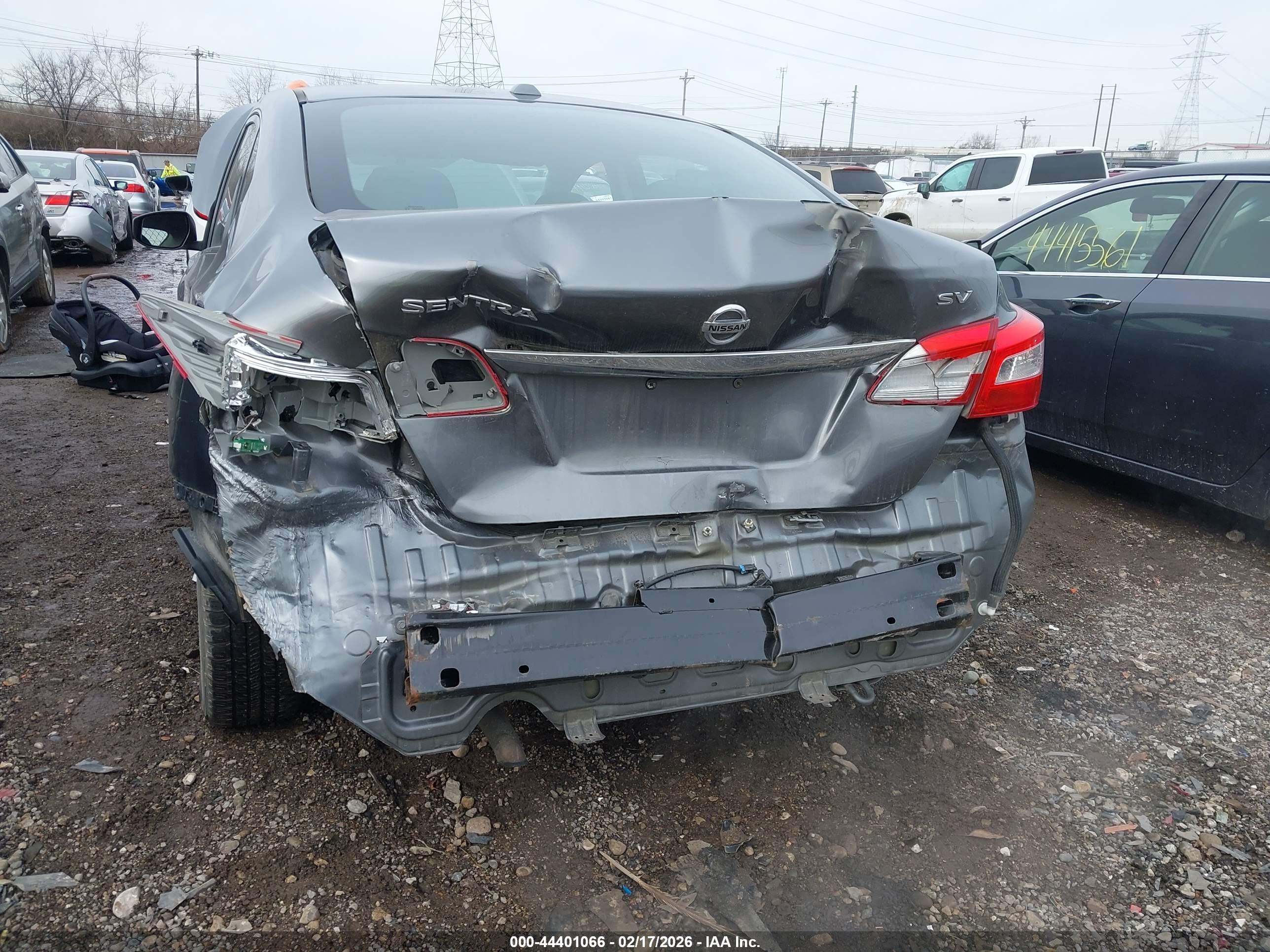 NISSAN SENTRA image 6