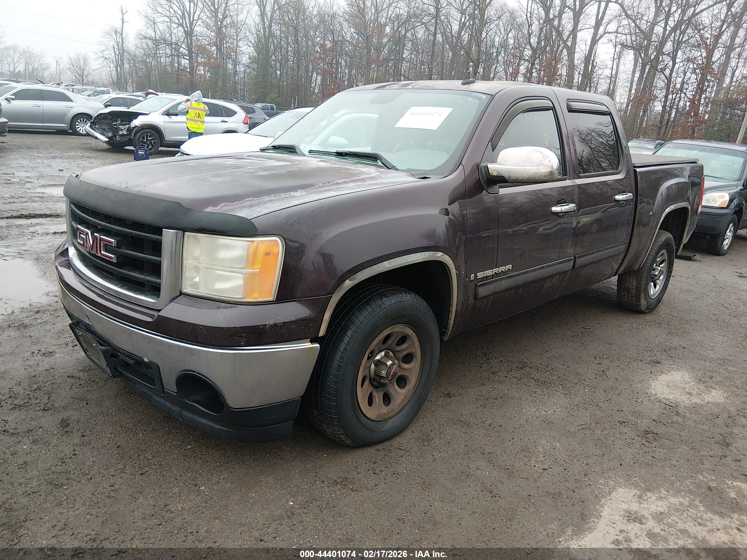 GMC SIERRA image 2
