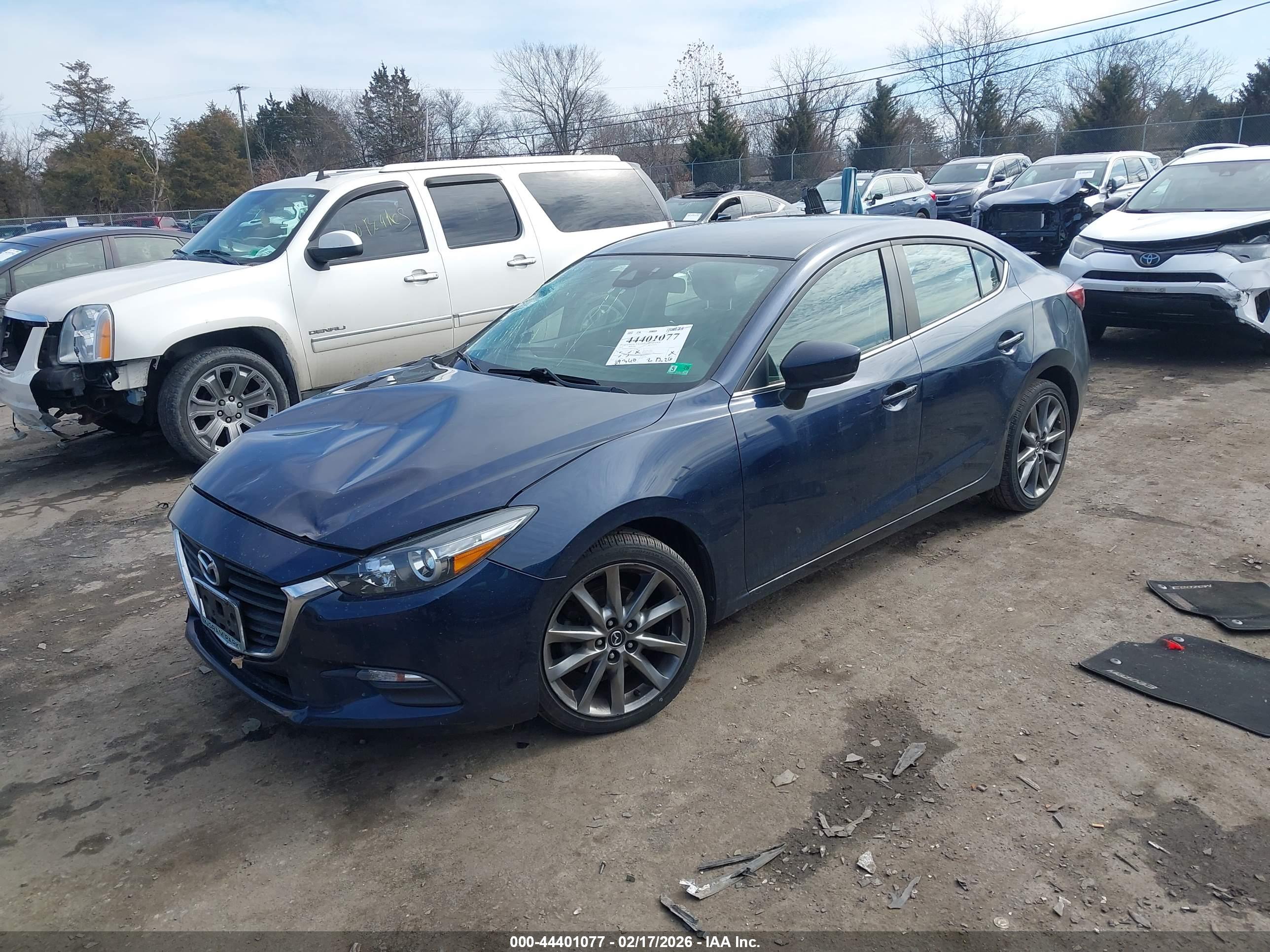 MAZDA MAZDA3 image 2
