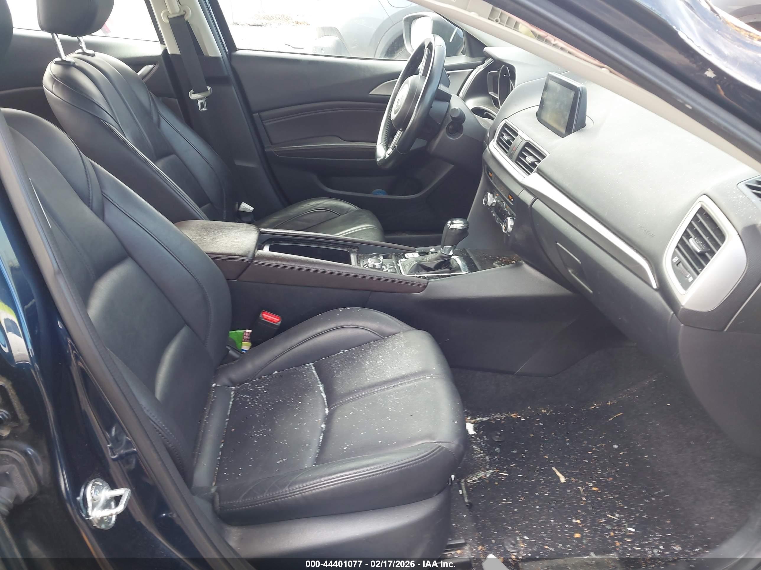 MAZDA MAZDA3 image 5