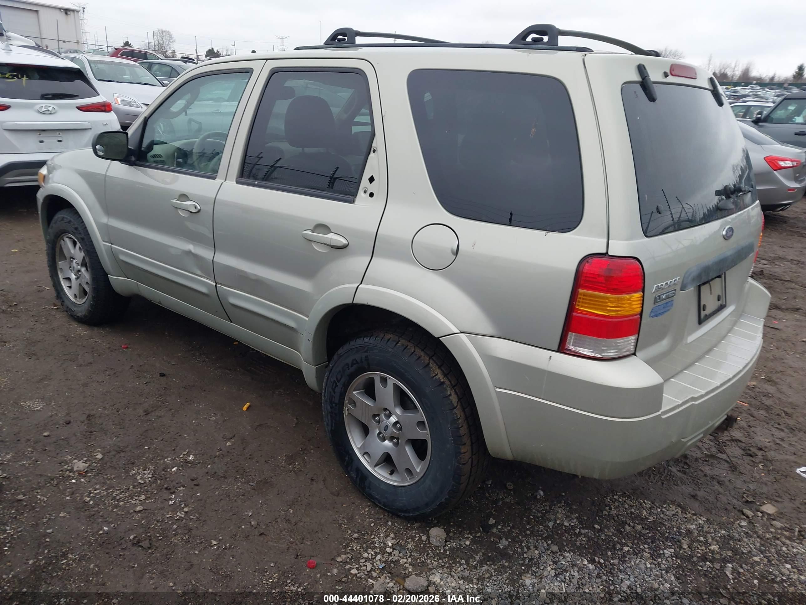 FORD ESCAPE image 3