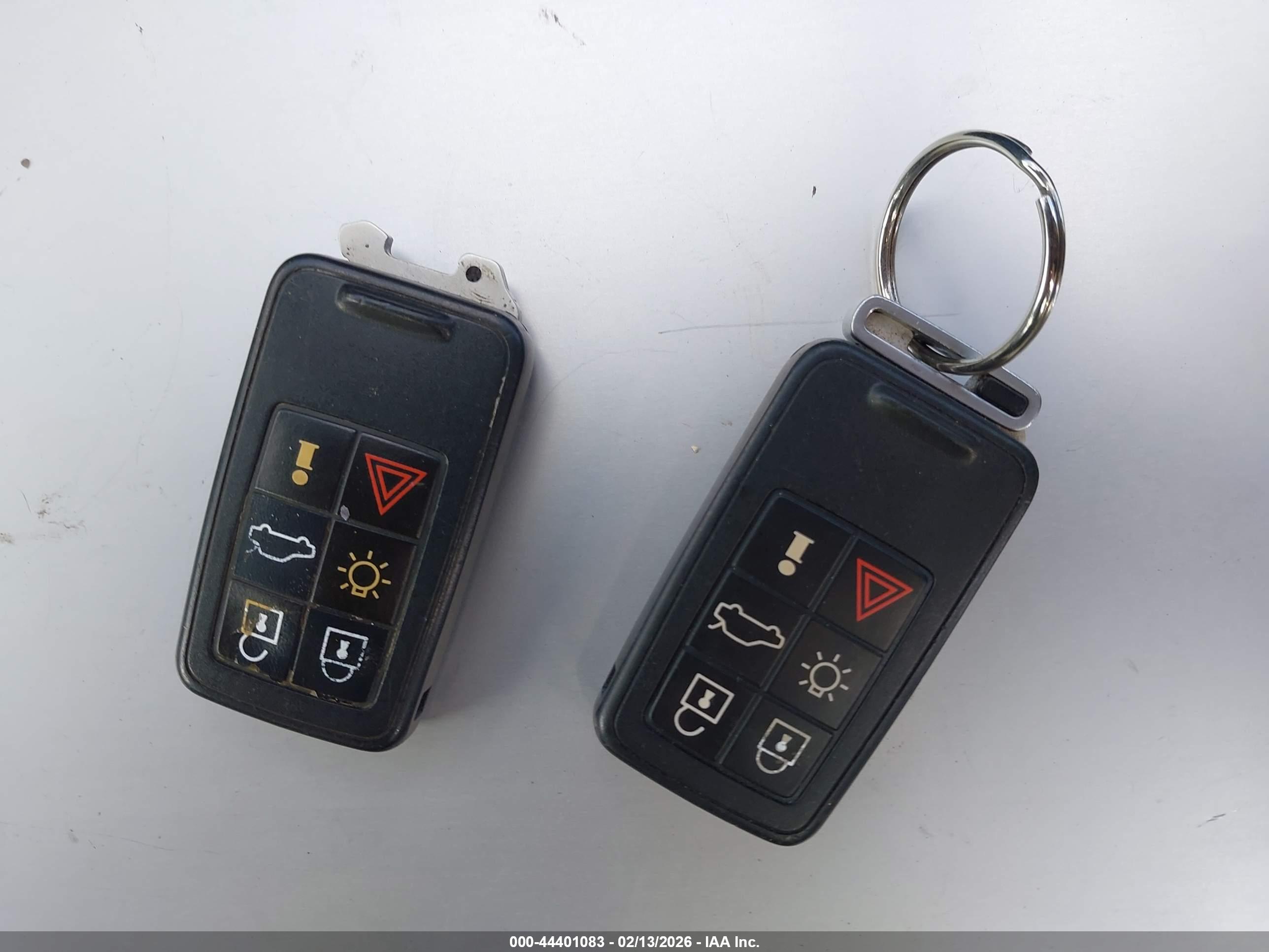 VOLVO S60 image 11