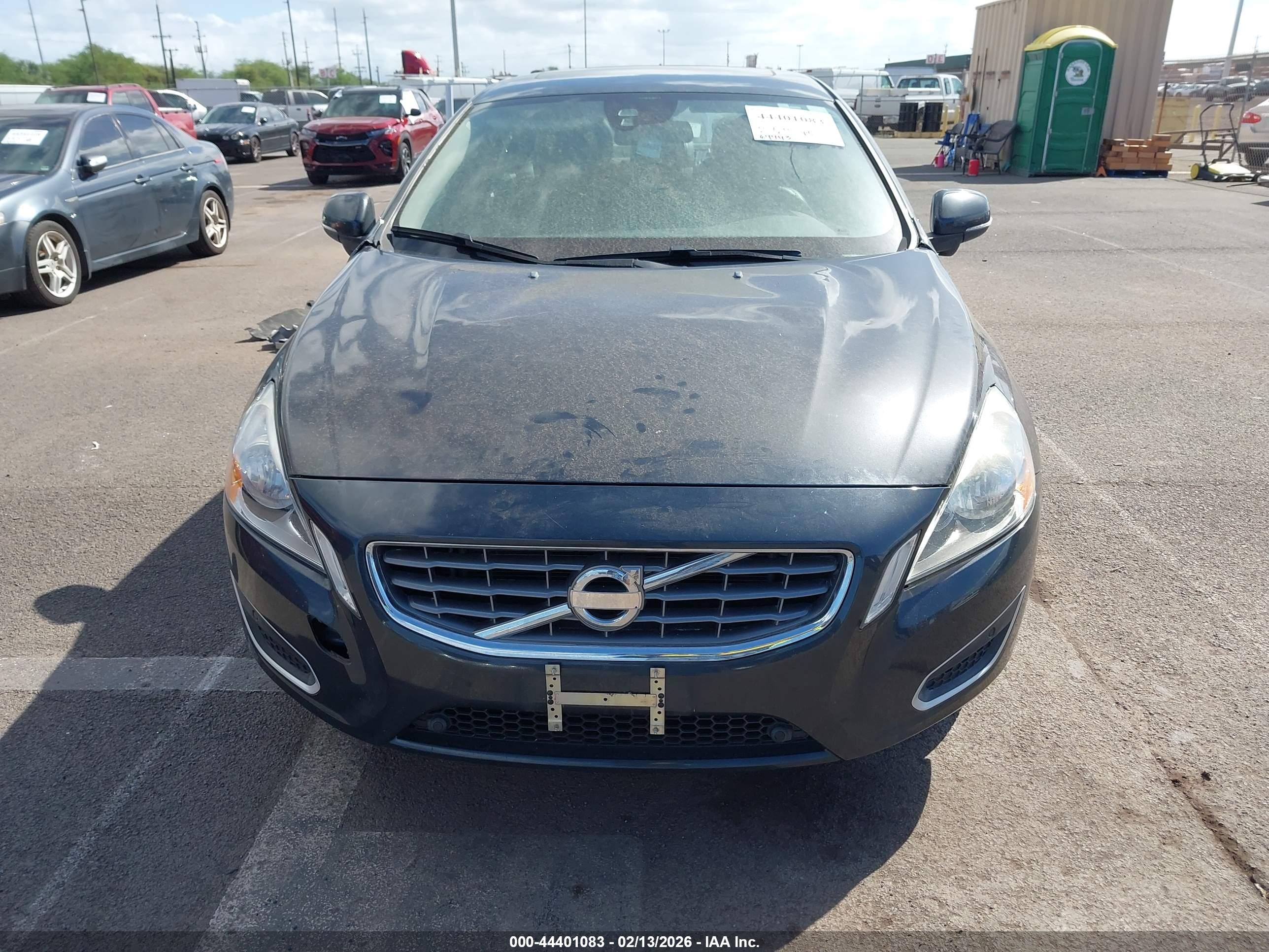 VOLVO S60 image 6