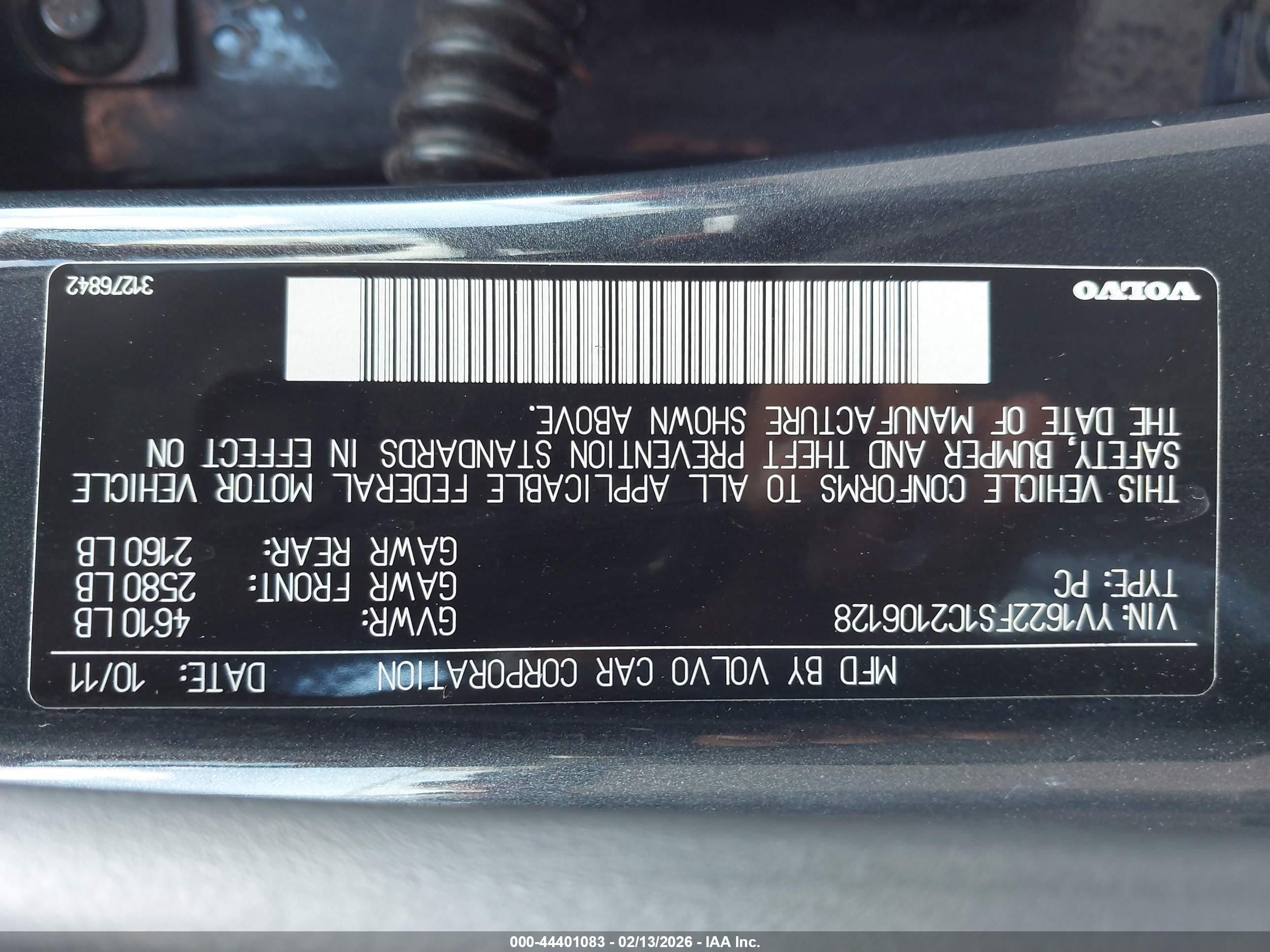VOLVO S60 image 9