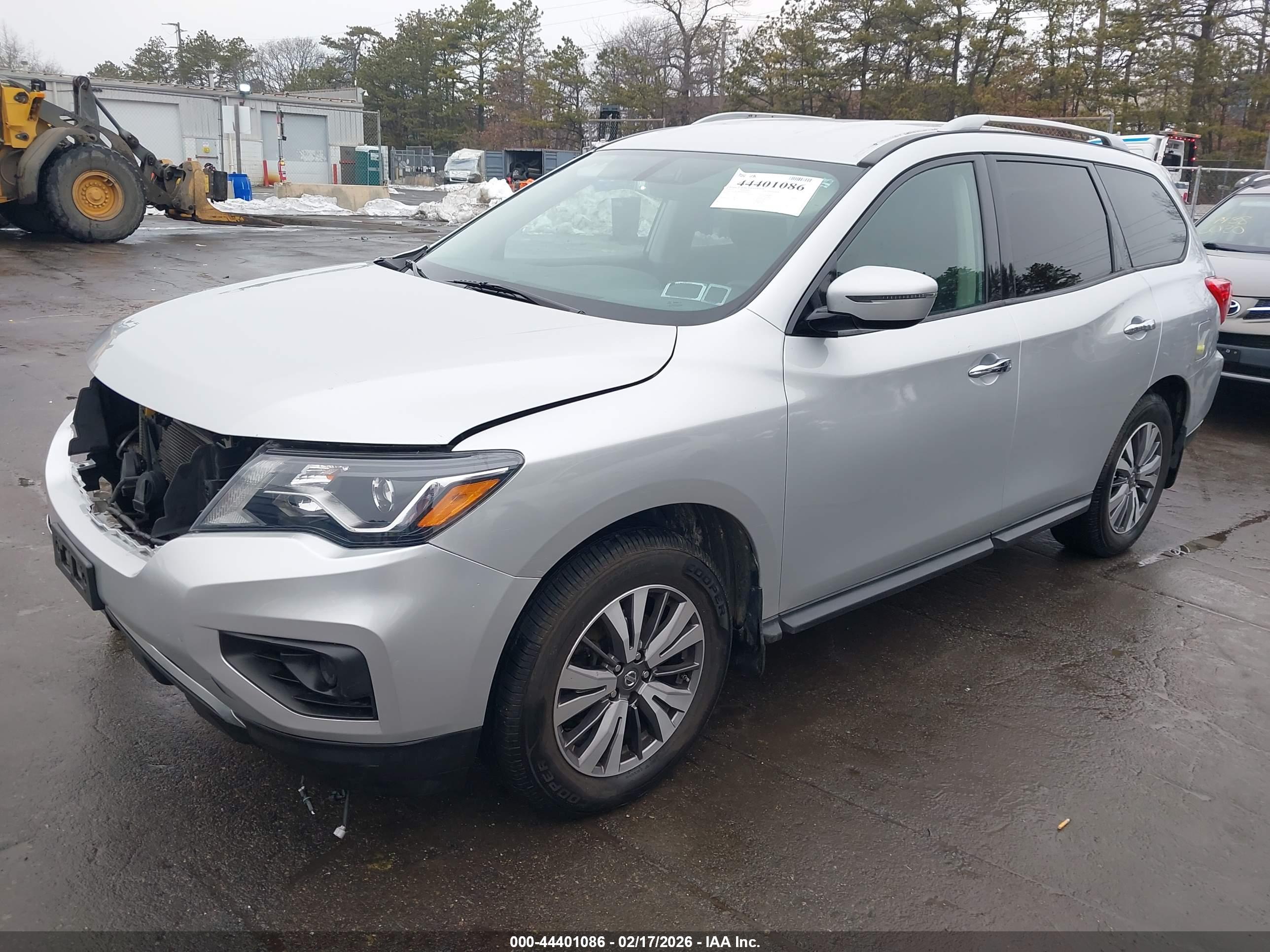 NISSAN PATHFINDER image 2