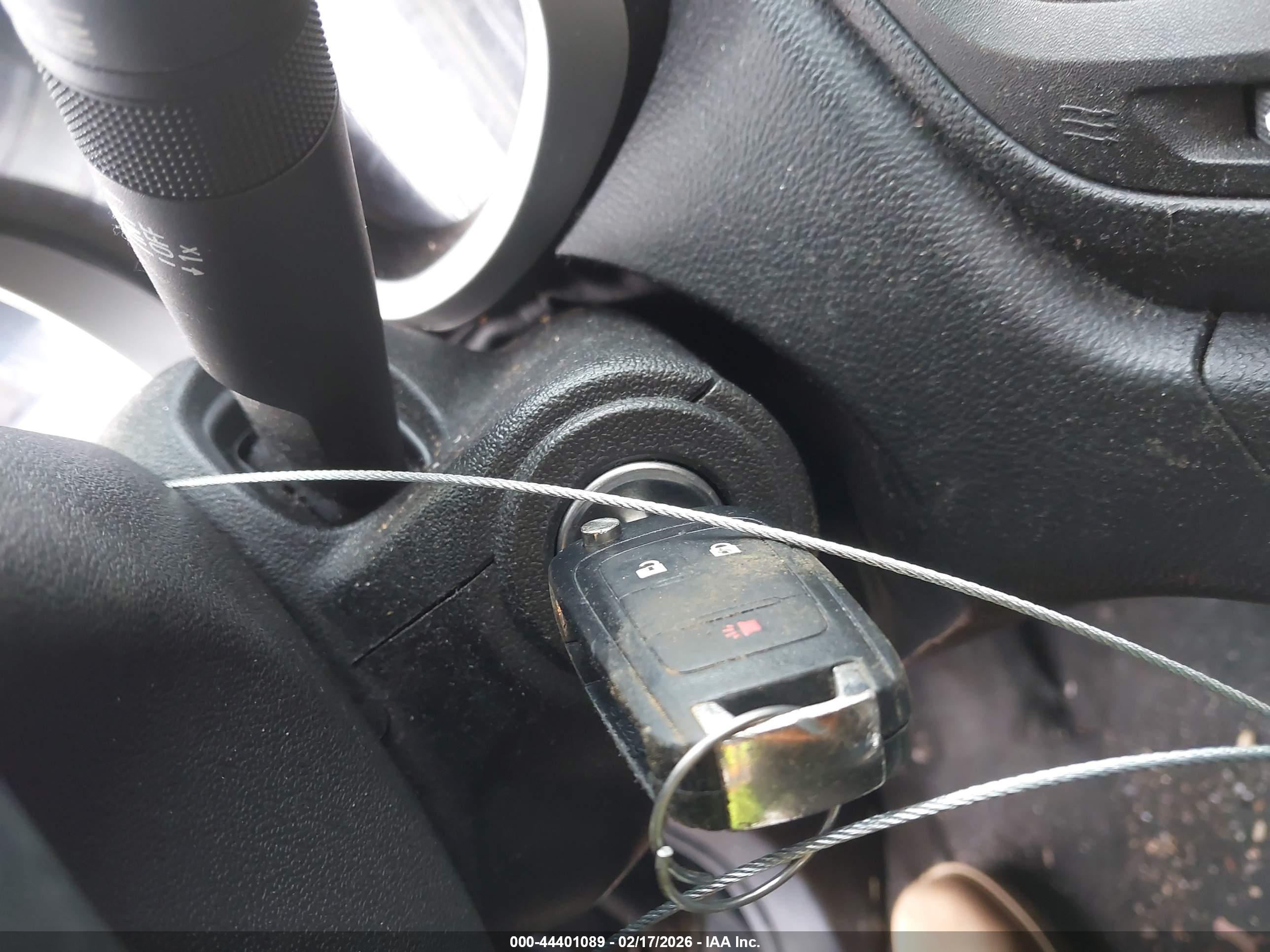 CHEVROLET EQUINOX image 11