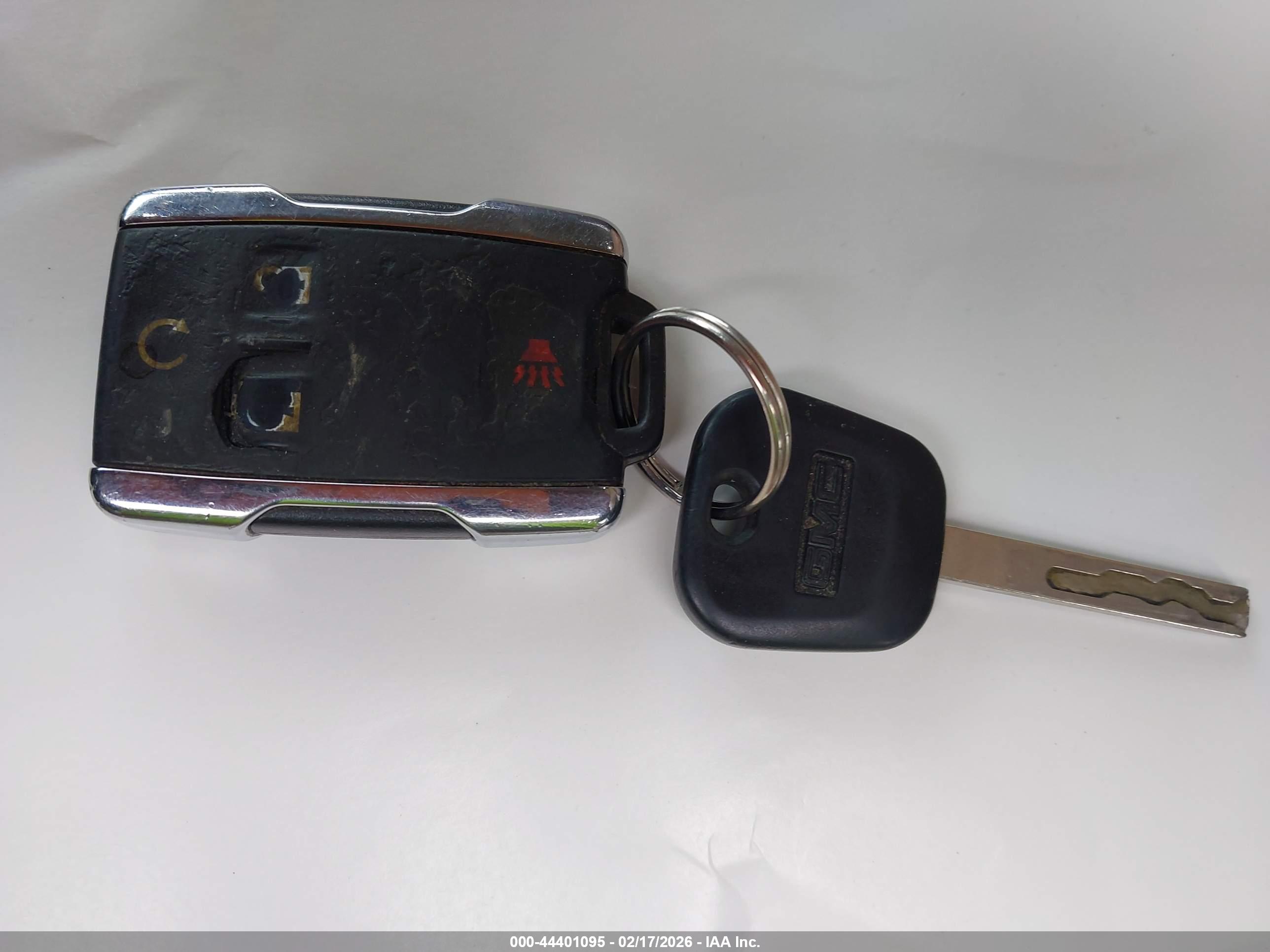 GMC SIERRA image 11