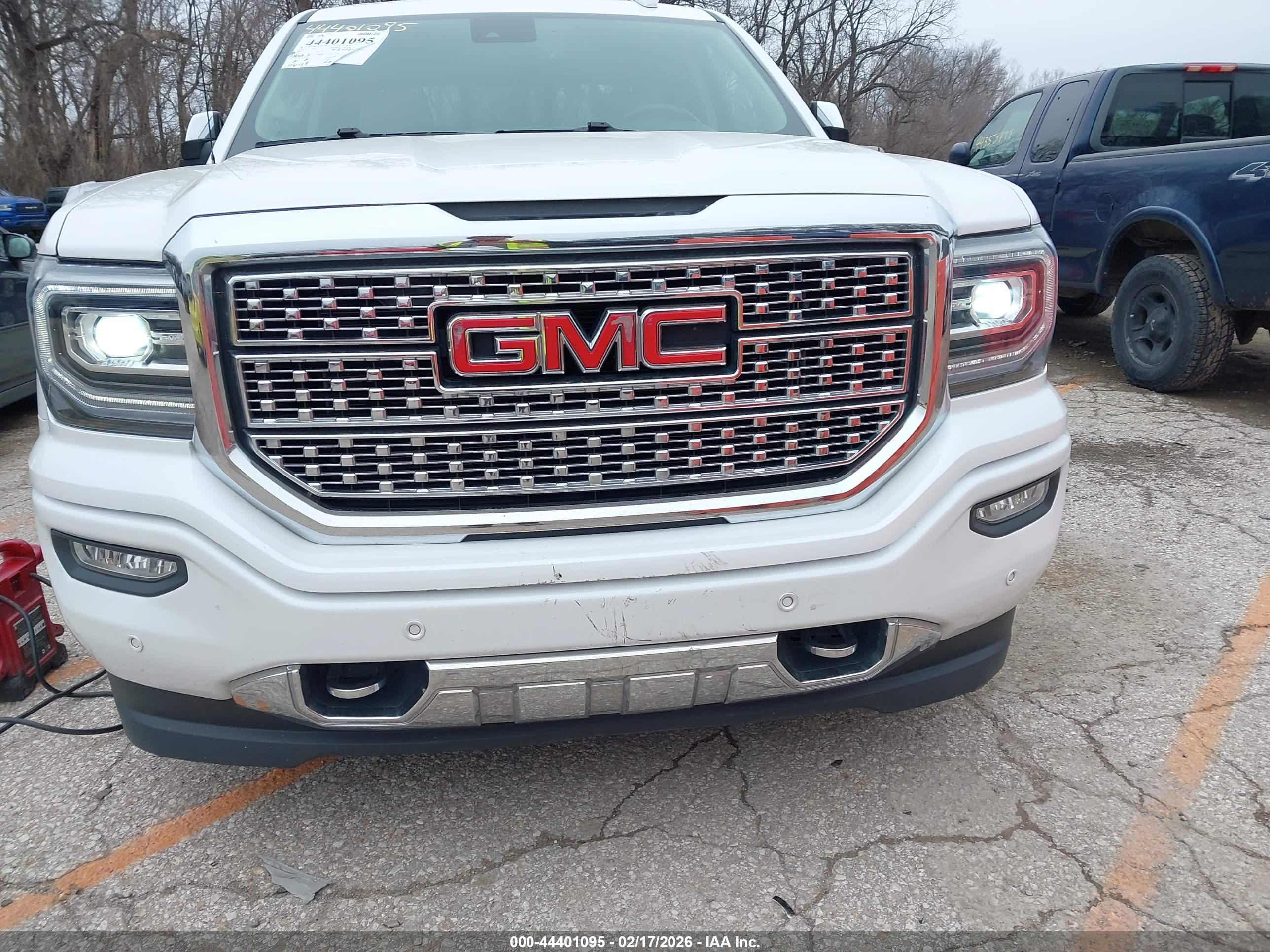 GMC SIERRA image 6