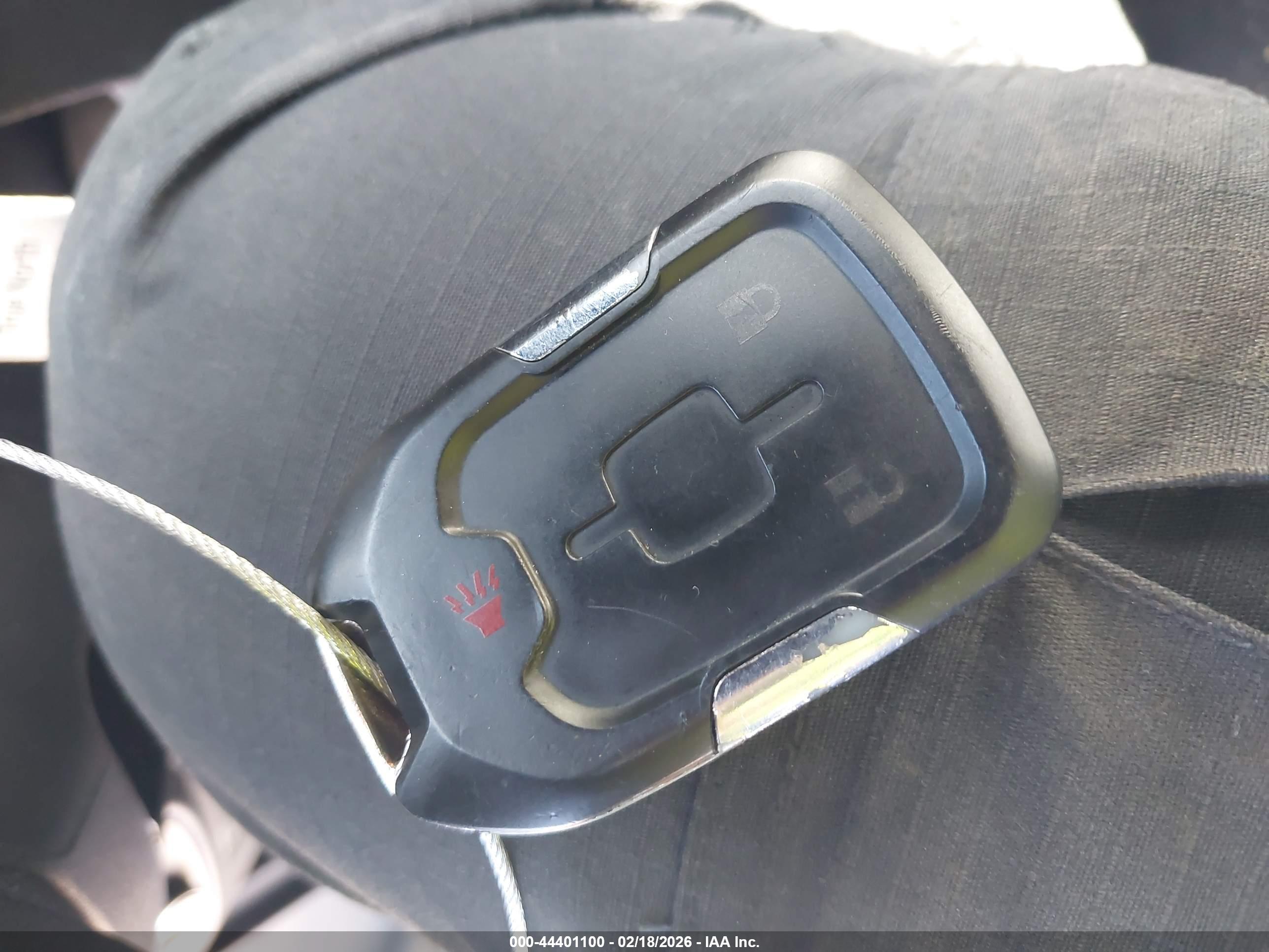 GMC TERRAIN image 11