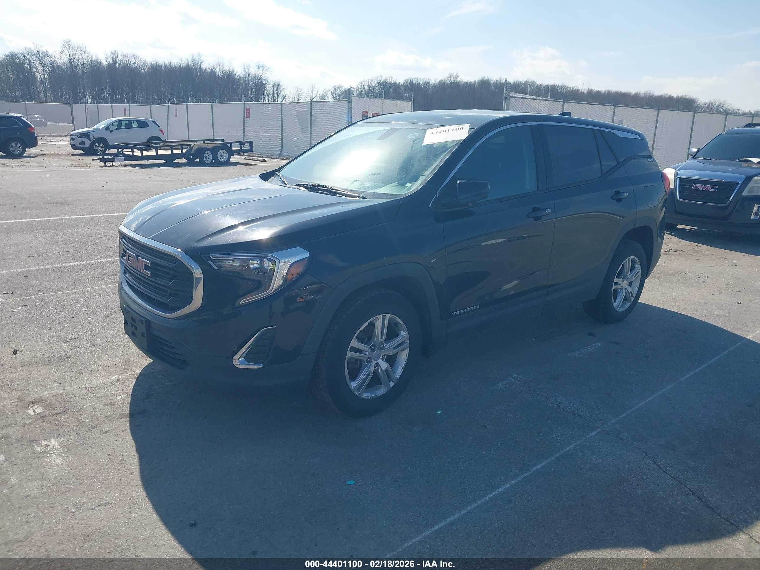 GMC TERRAIN image 2