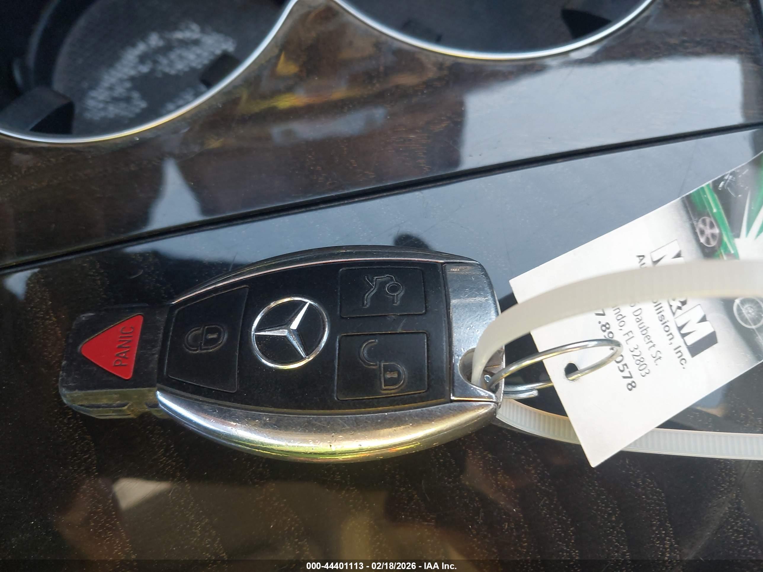 MERCEDES-BENZ E image 11