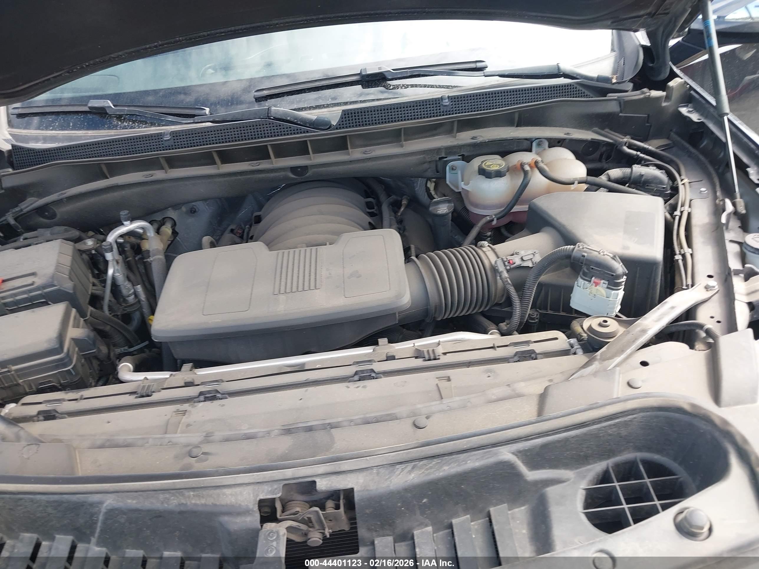 CHEVROLET SUBURBAN image 10