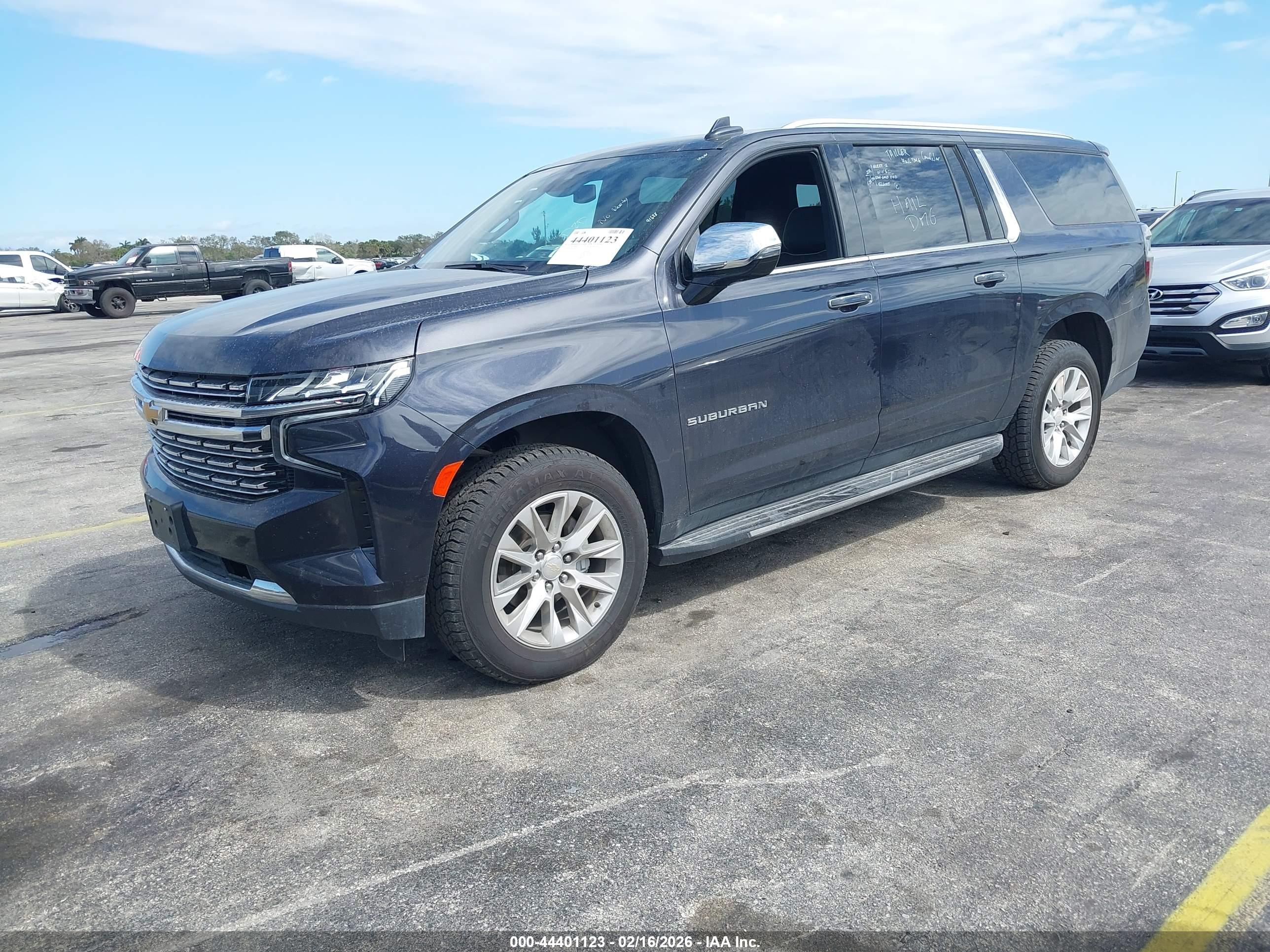CHEVROLET SUBURBAN image 2