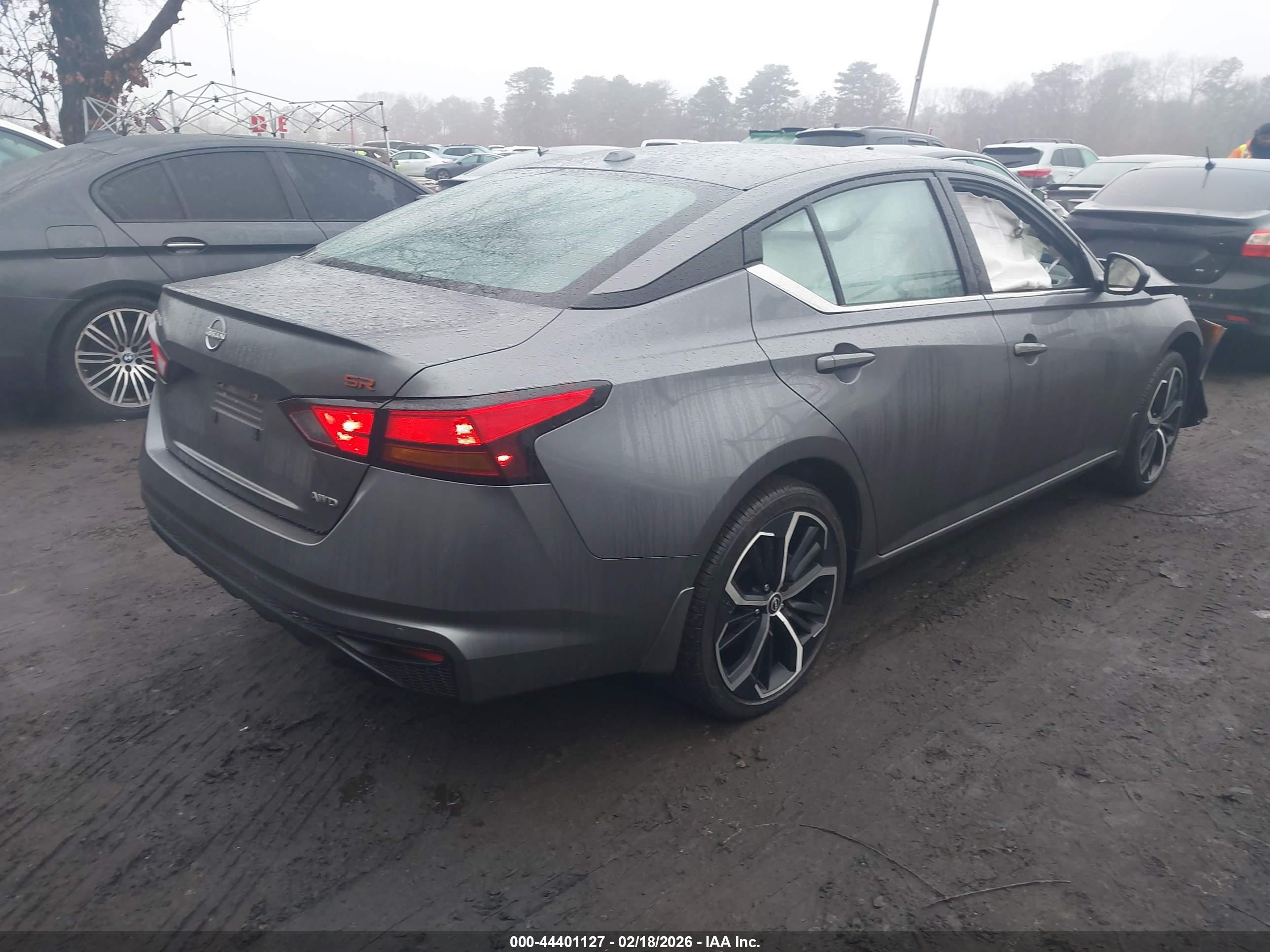 NISSAN ALTIMA image 4