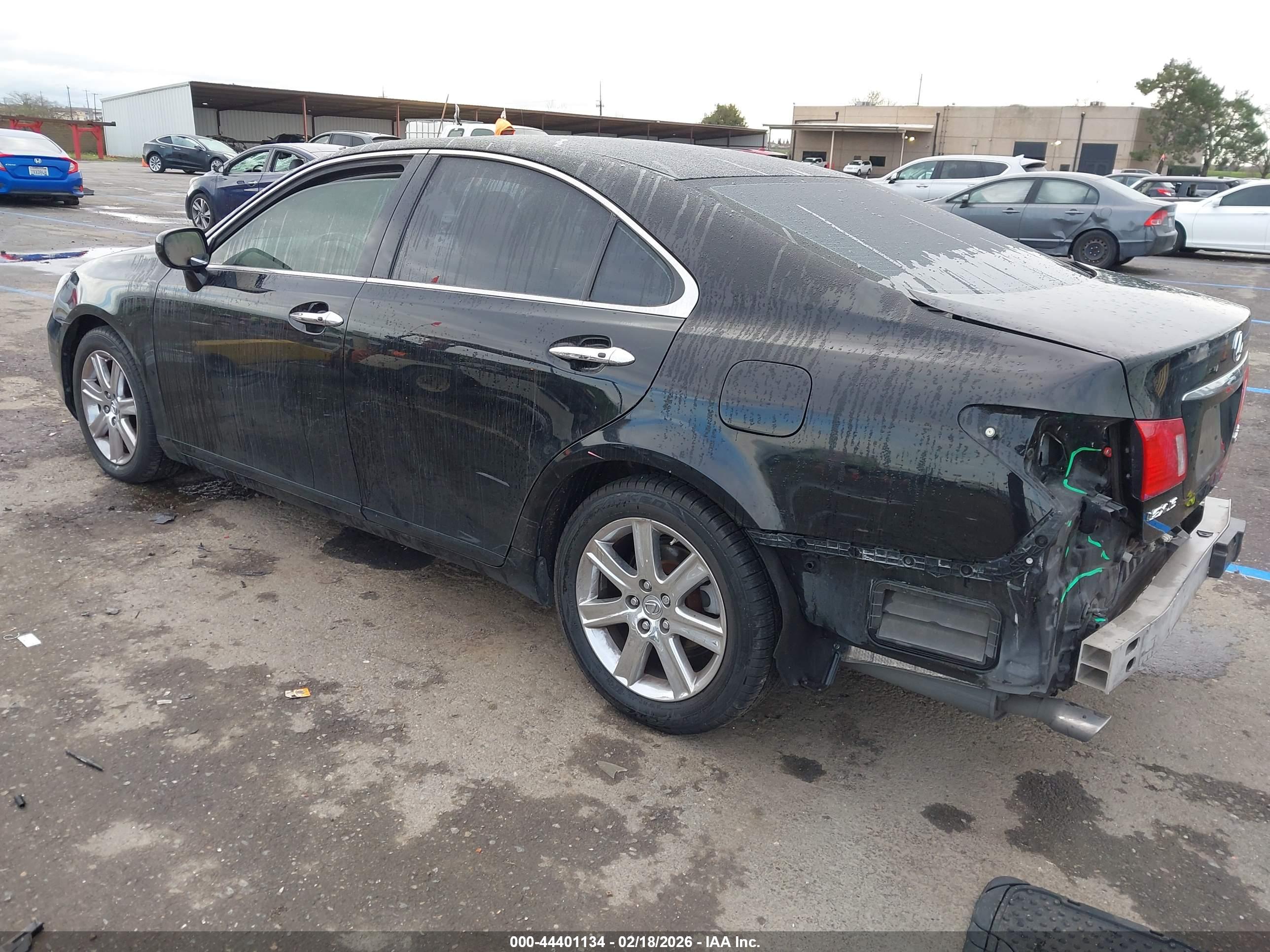LEXUS ES image 3