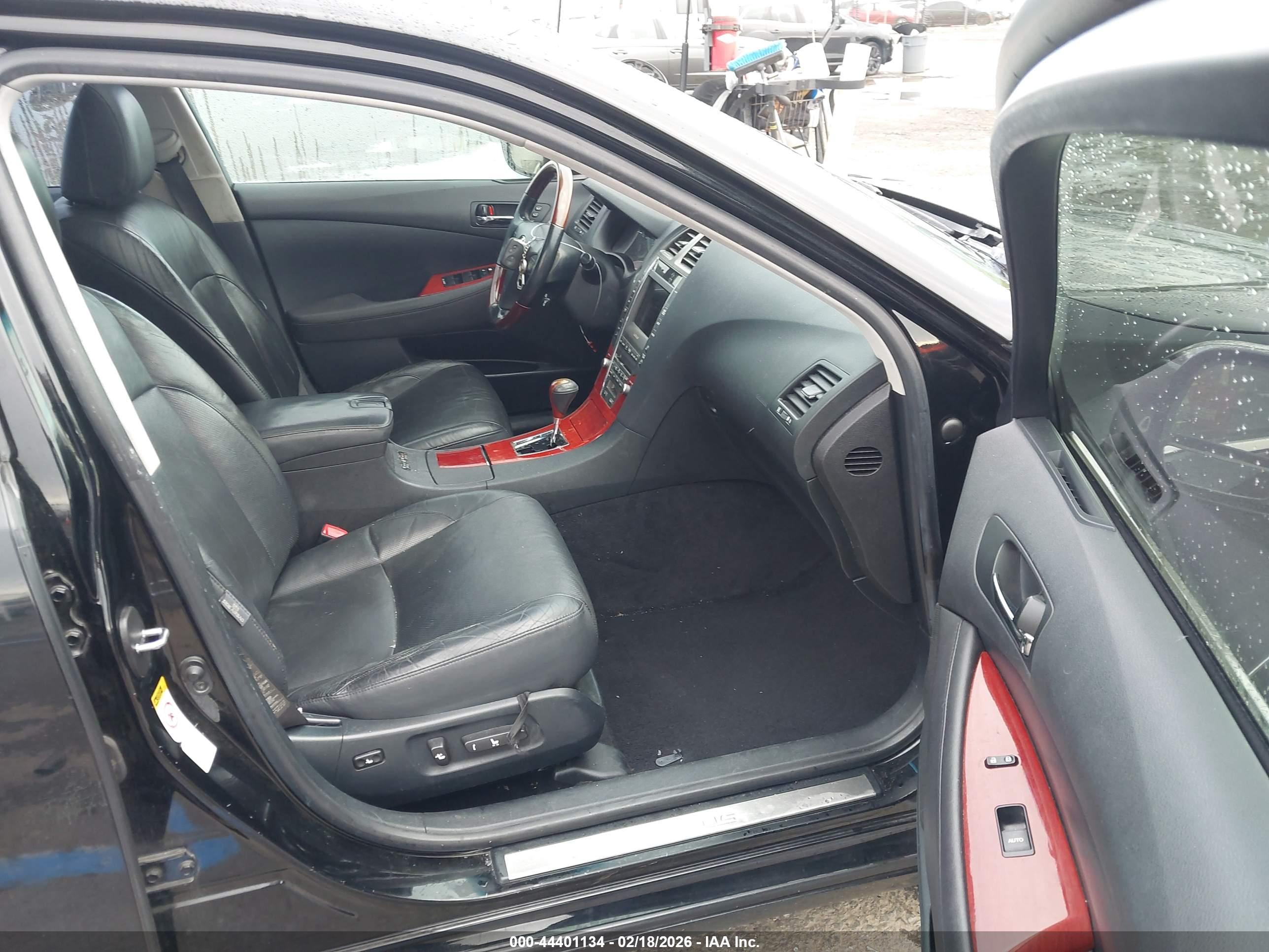 LEXUS ES image 5