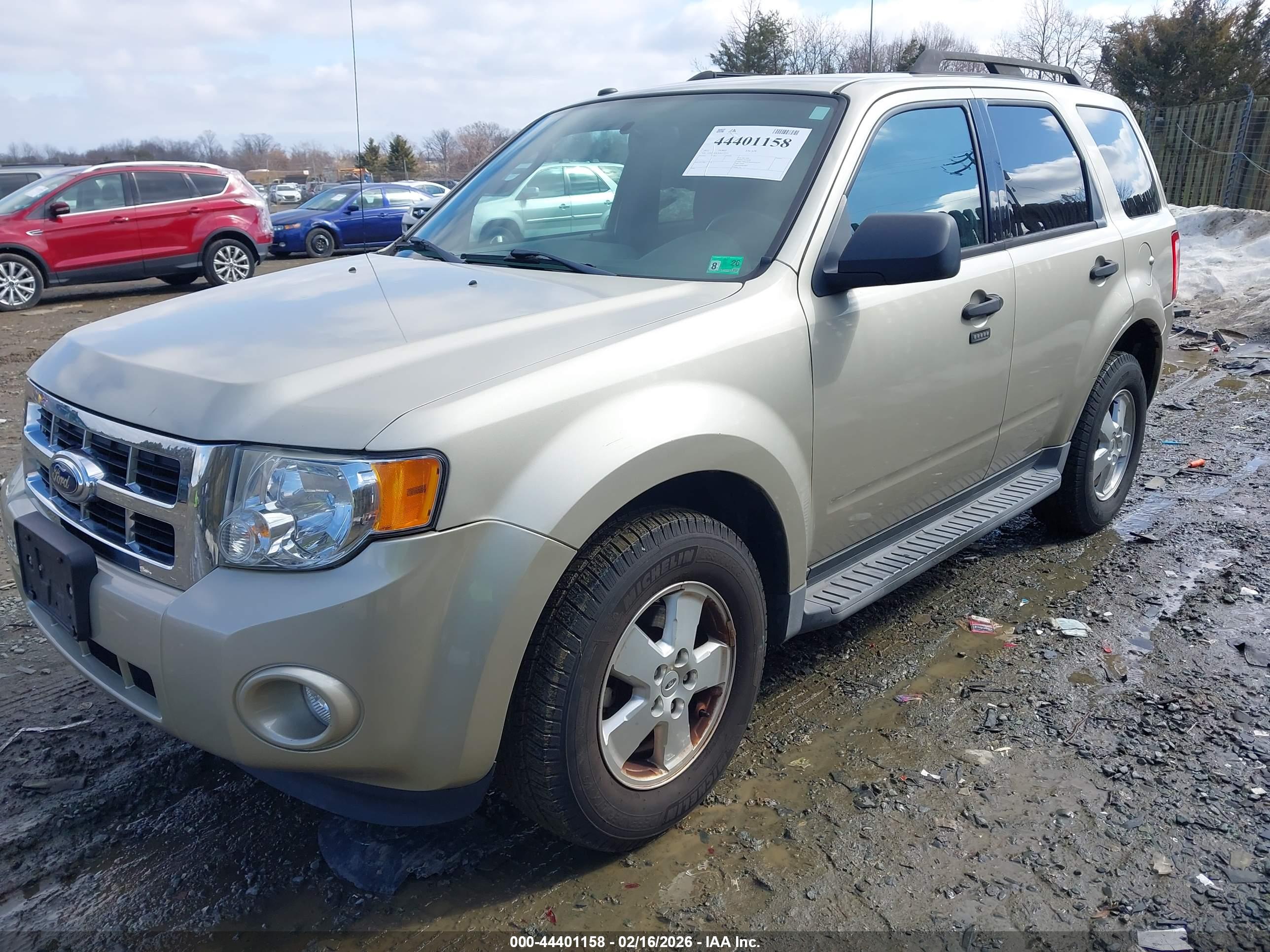 FORD ESCAPE image 2