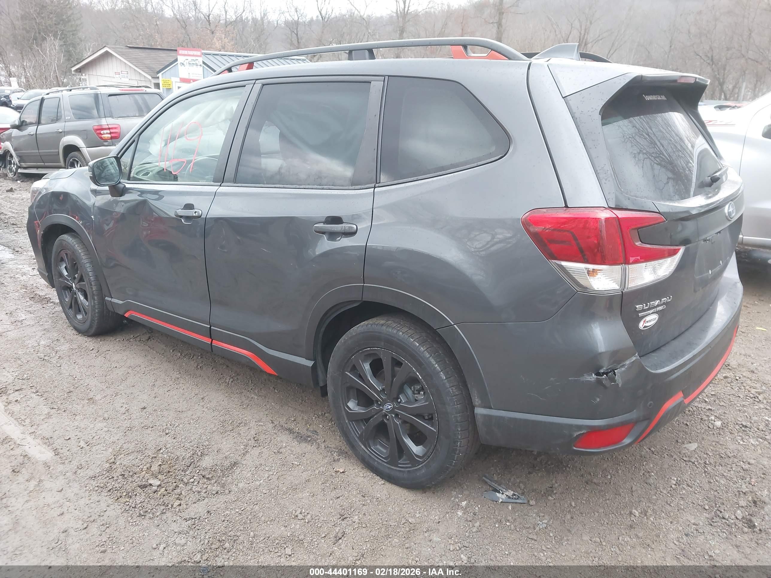 SUBARU FORESTER image 3