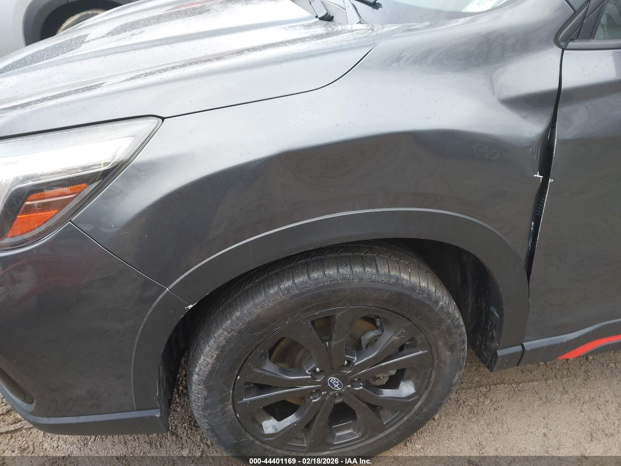 SUBARU FORESTER image 6