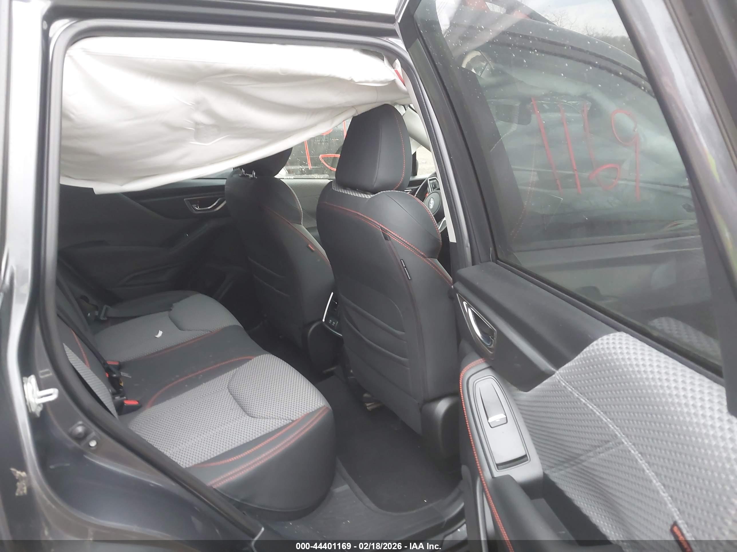 SUBARU FORESTER image 8