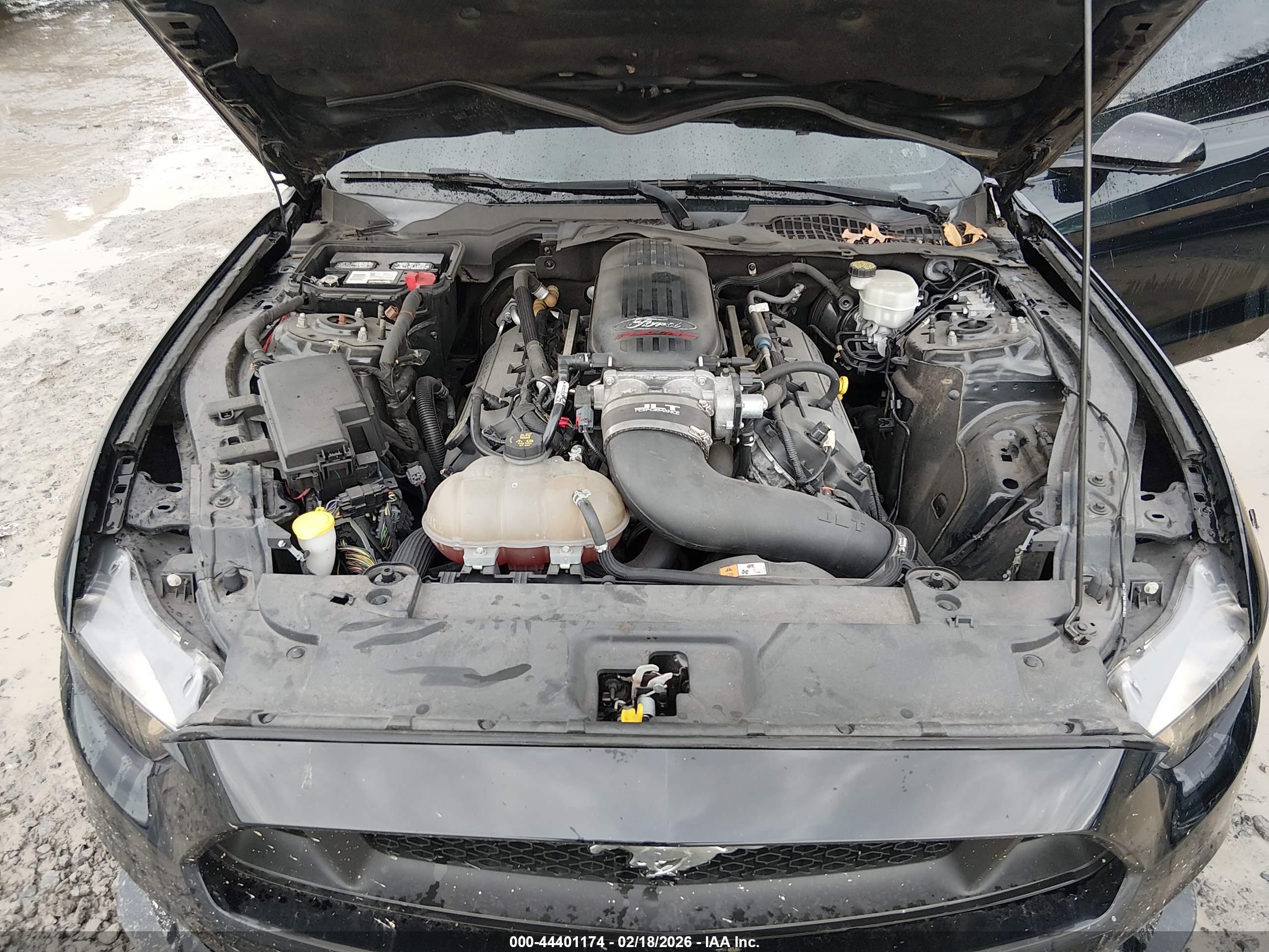 FORD MUSTANG image 10