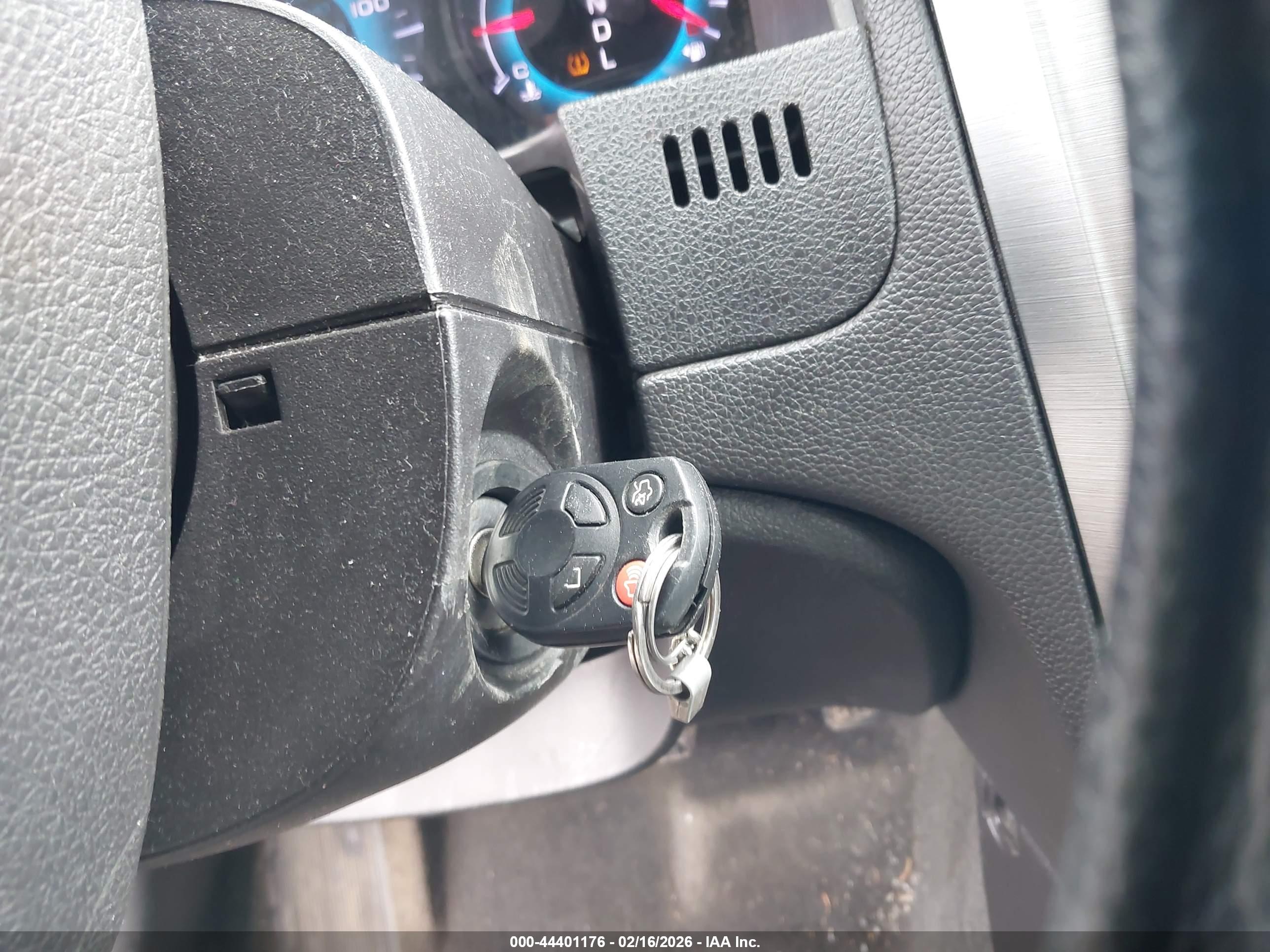 FORD FUSION image 11