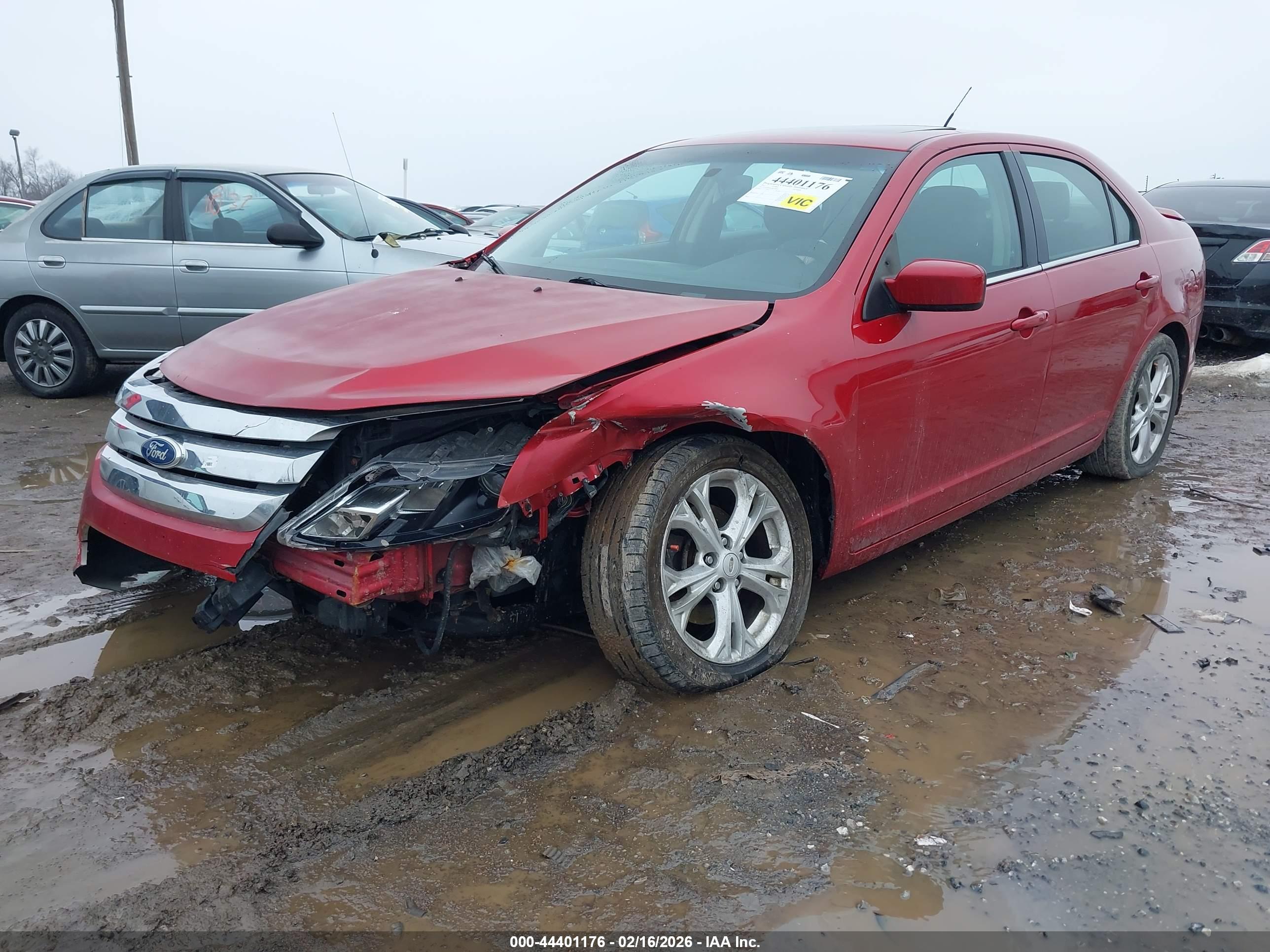 FORD FUSION image 2