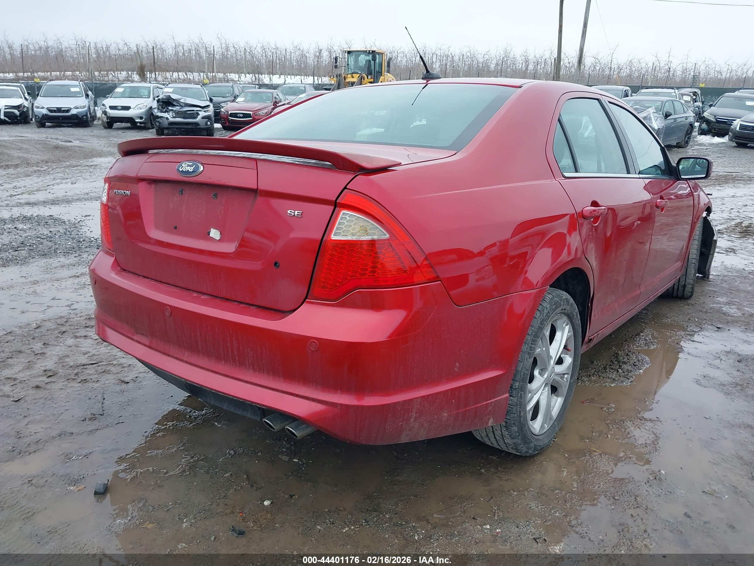 FORD FUSION image 4