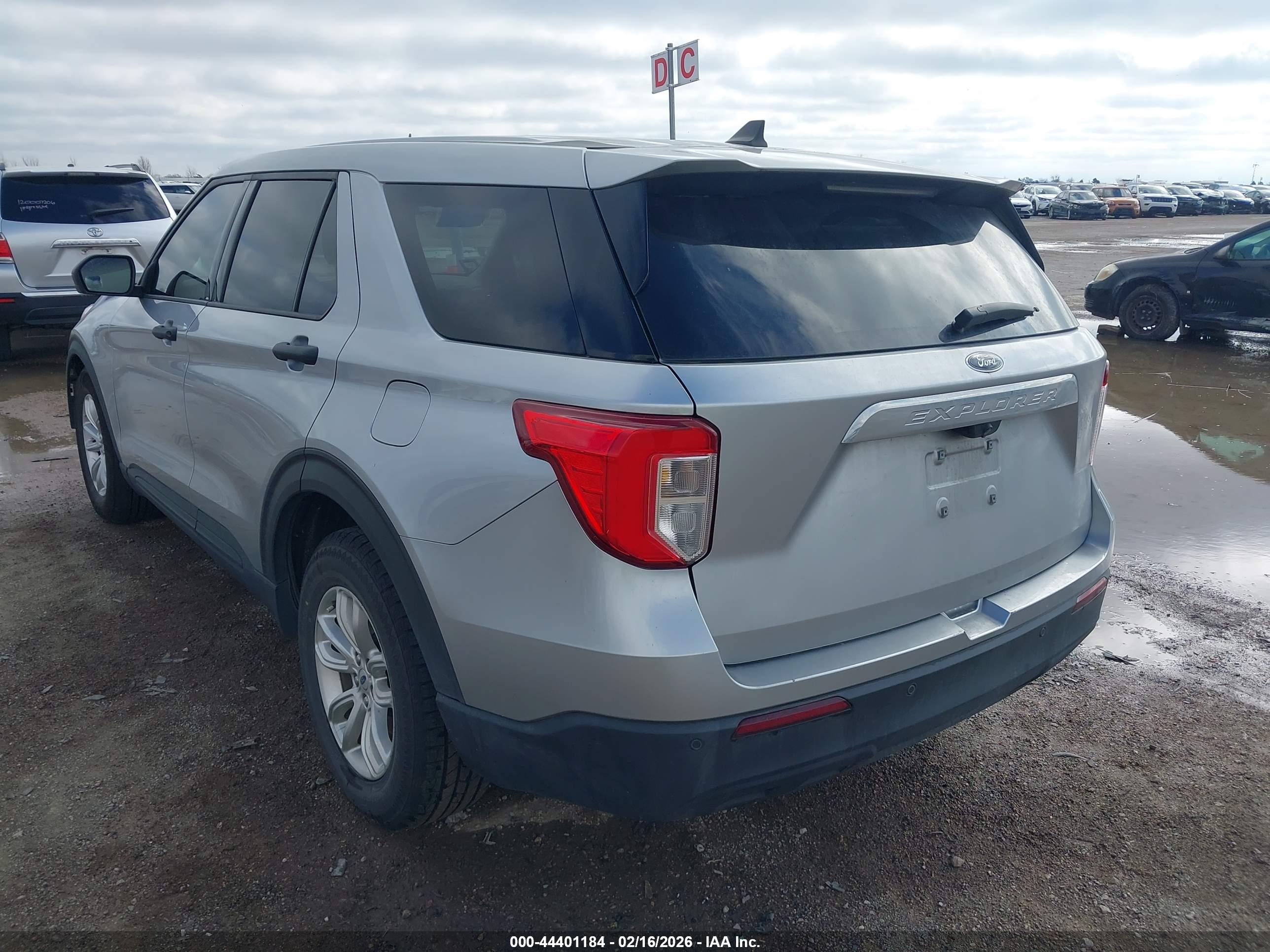 FORD EXPLORER image 3