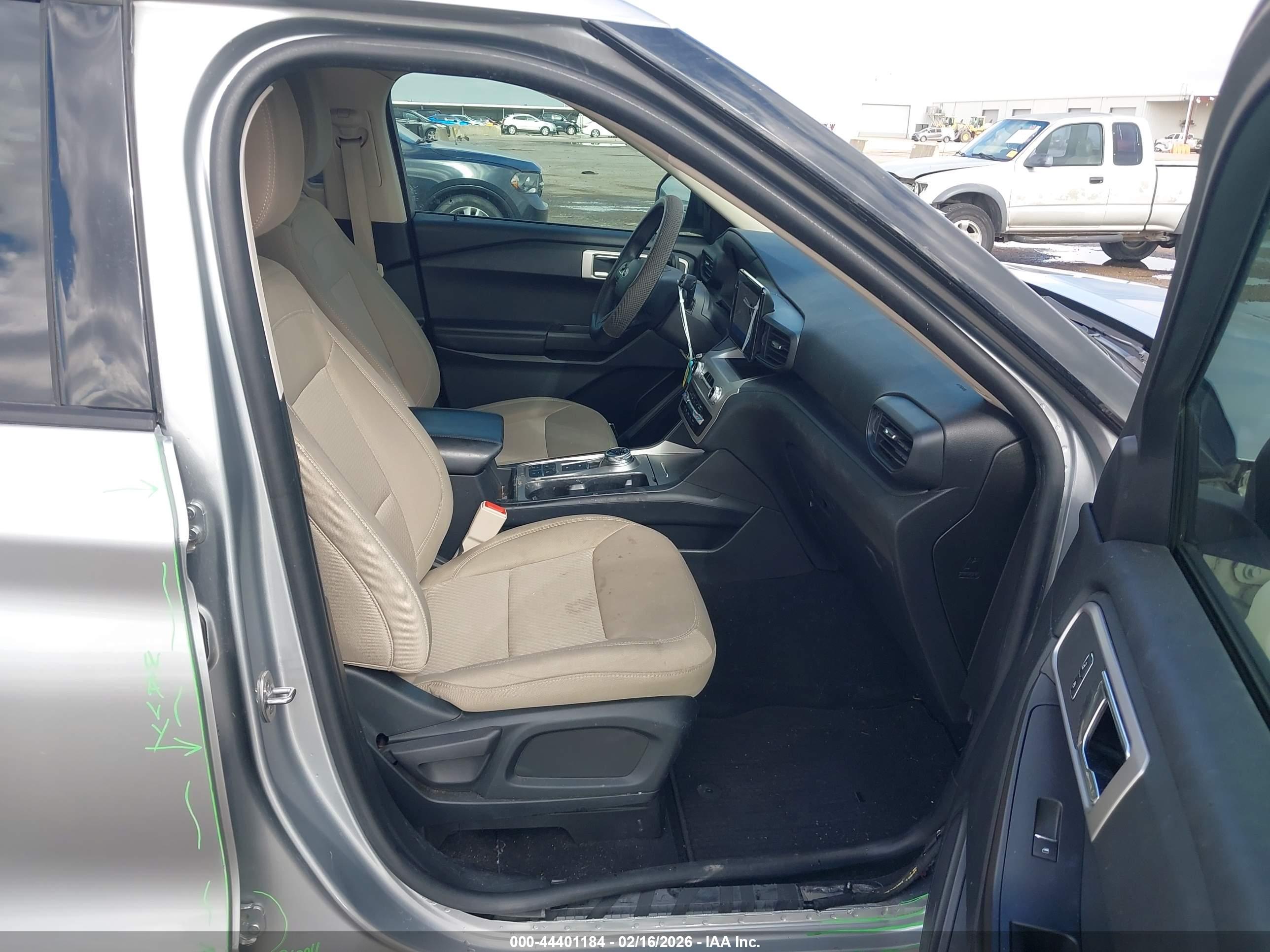 FORD EXPLORER image 5