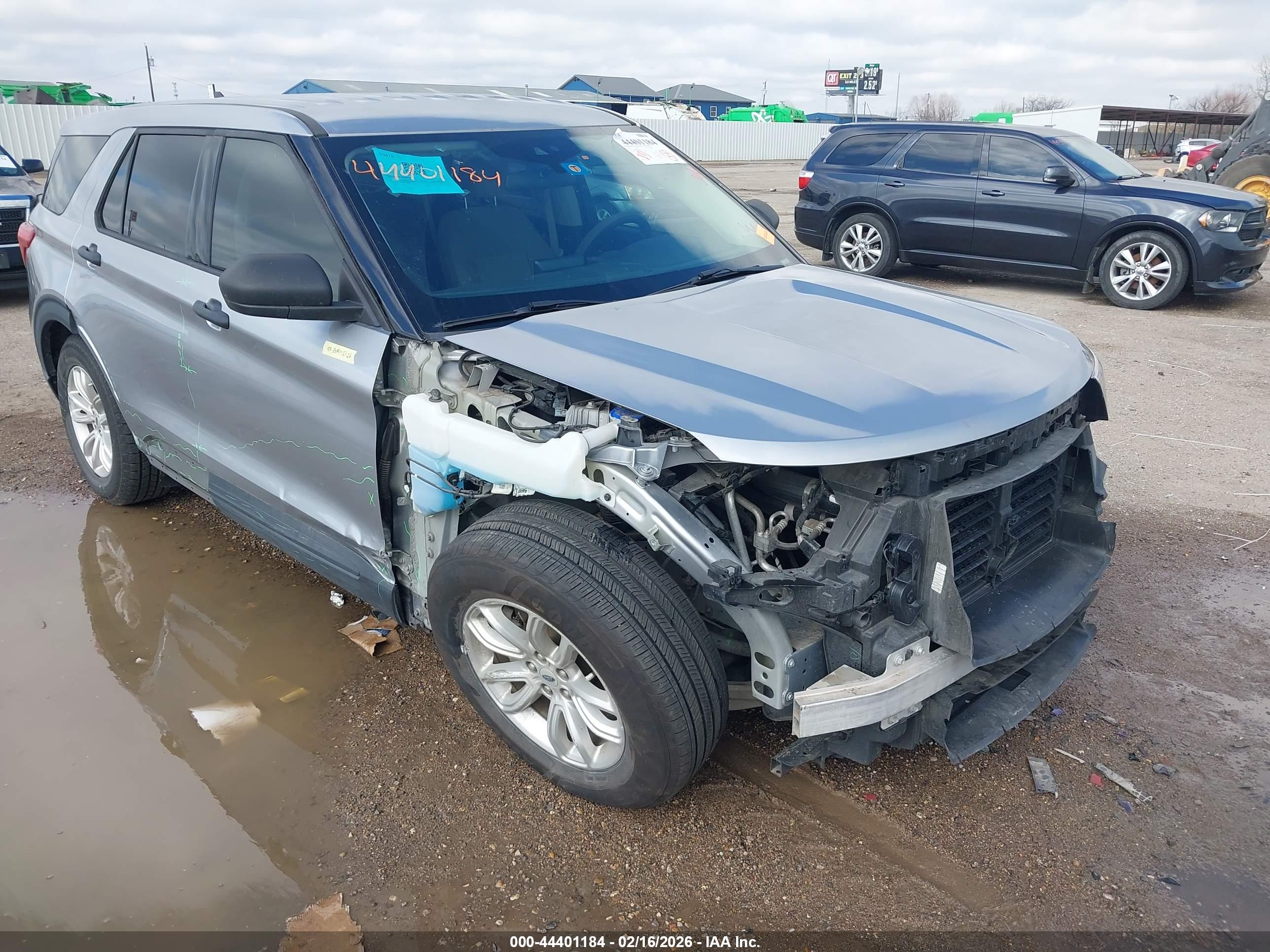 FORD EXPLORER image 6