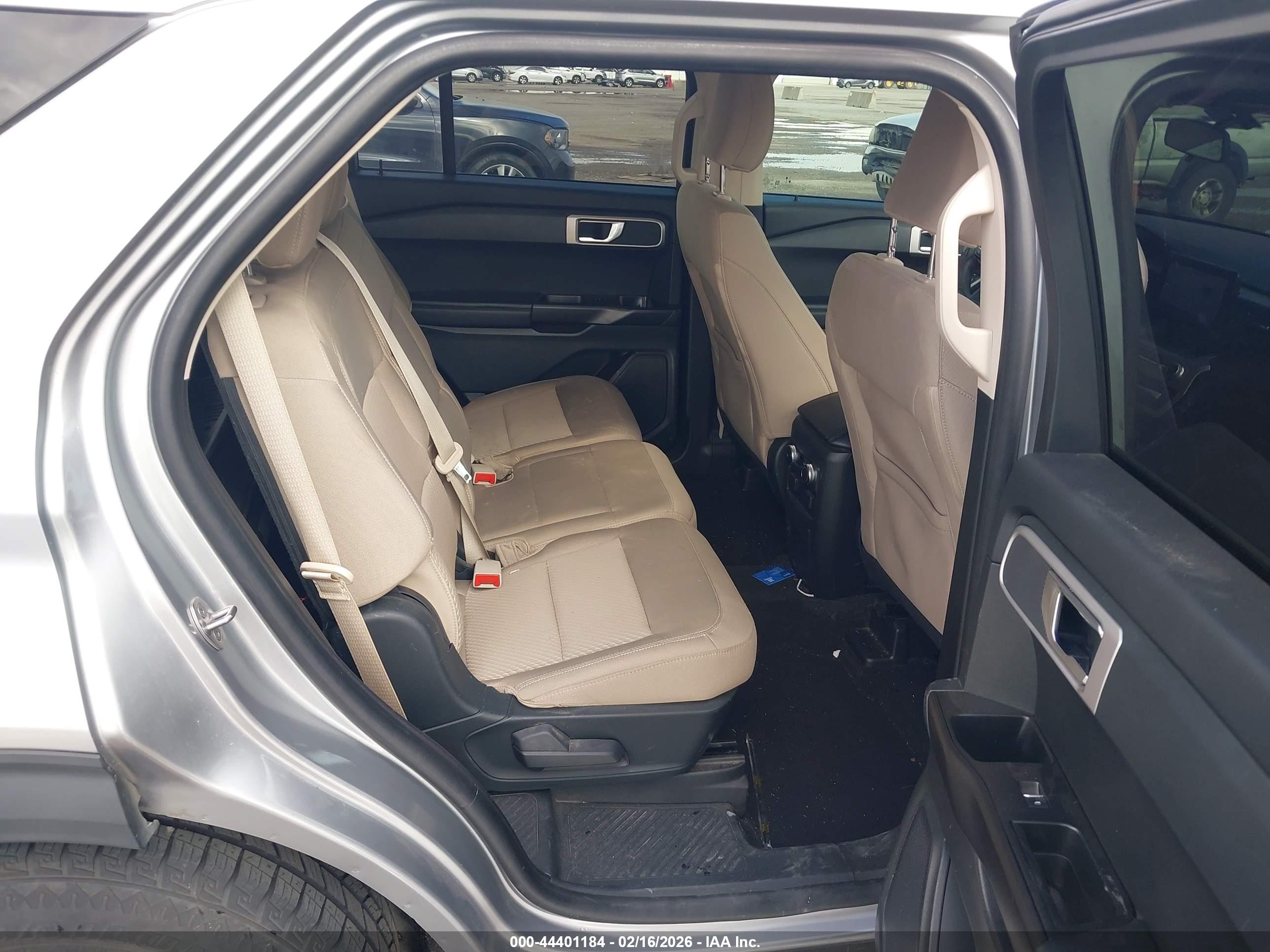 FORD EXPLORER image 8