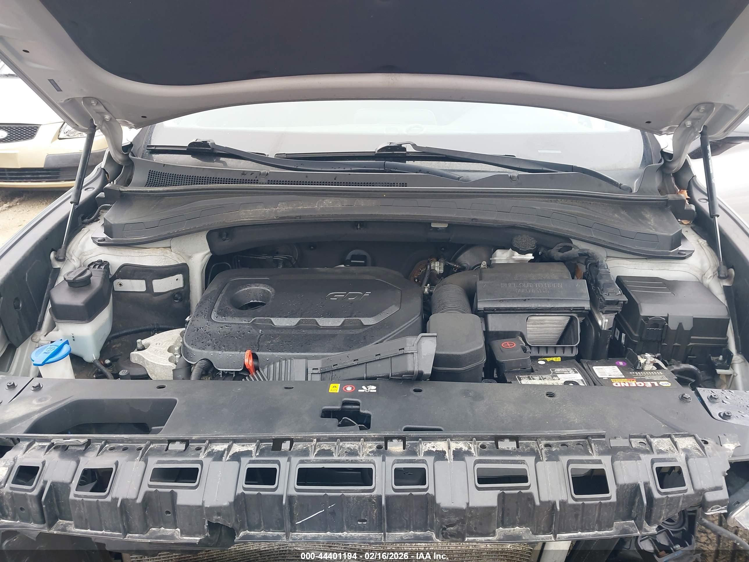 HYUNDAI SANTA image 10