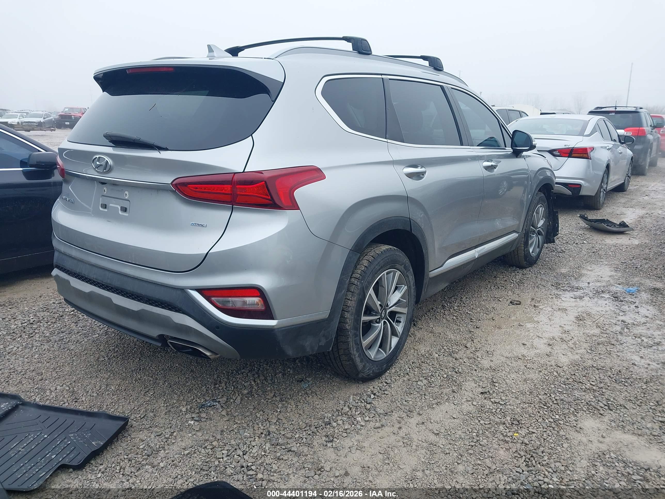 HYUNDAI SANTA image 4