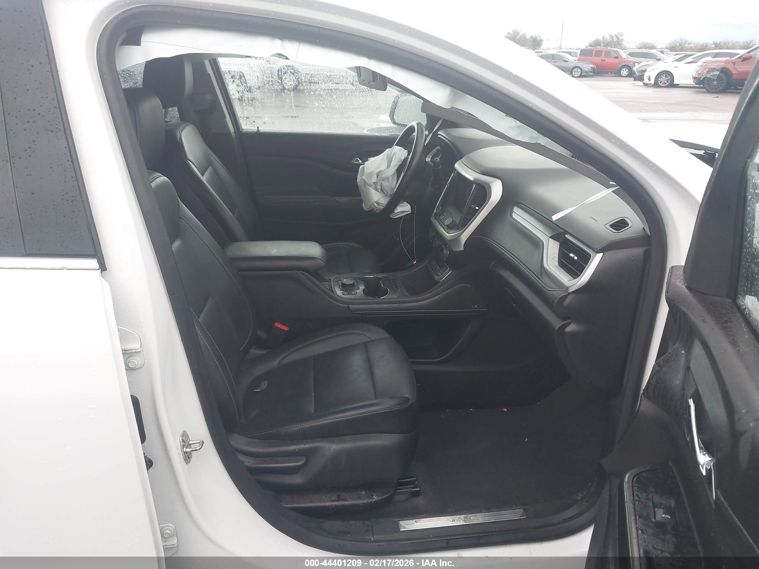 GMC ACADIA image 5