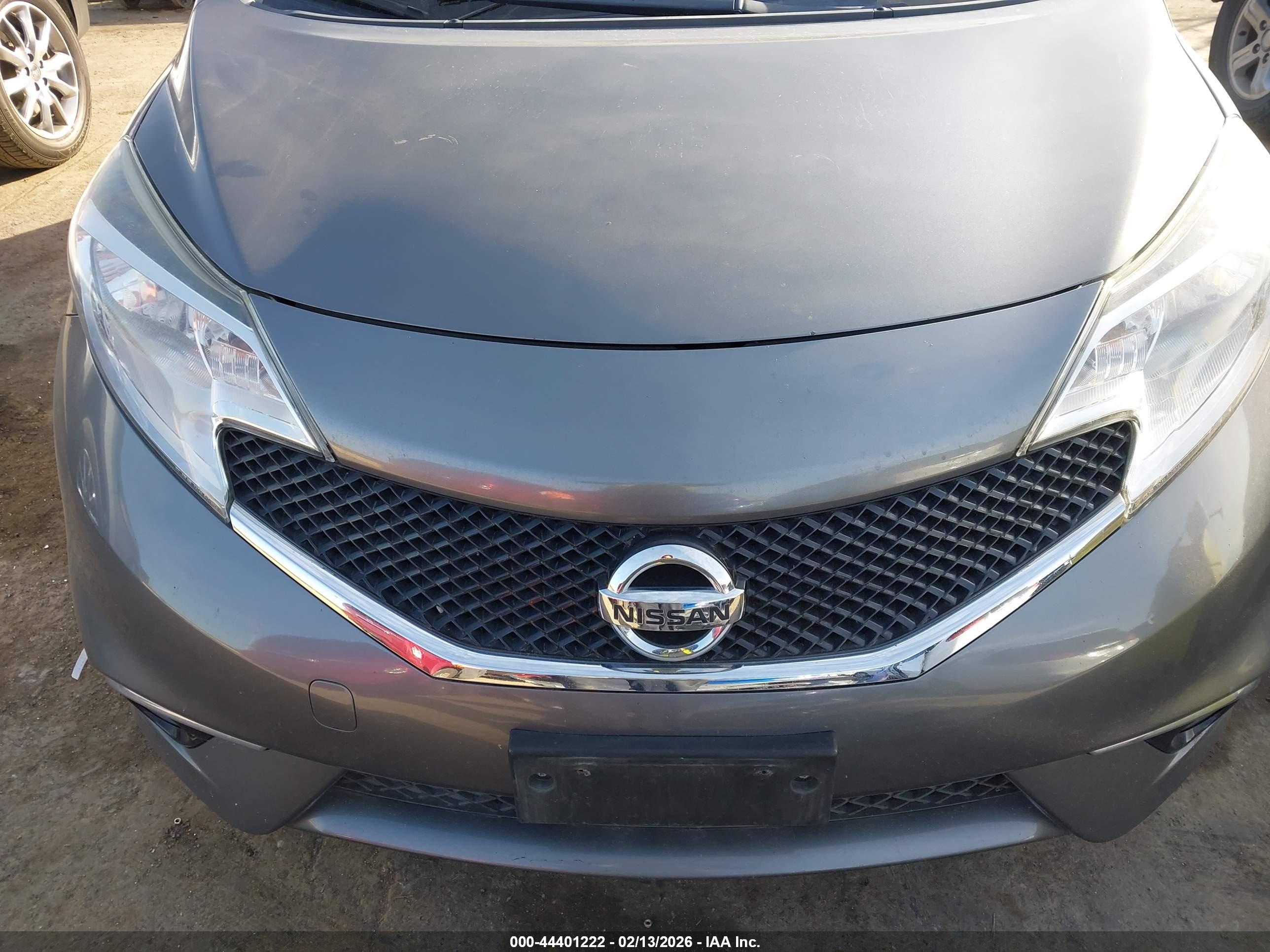 NISSAN VERSA image 6