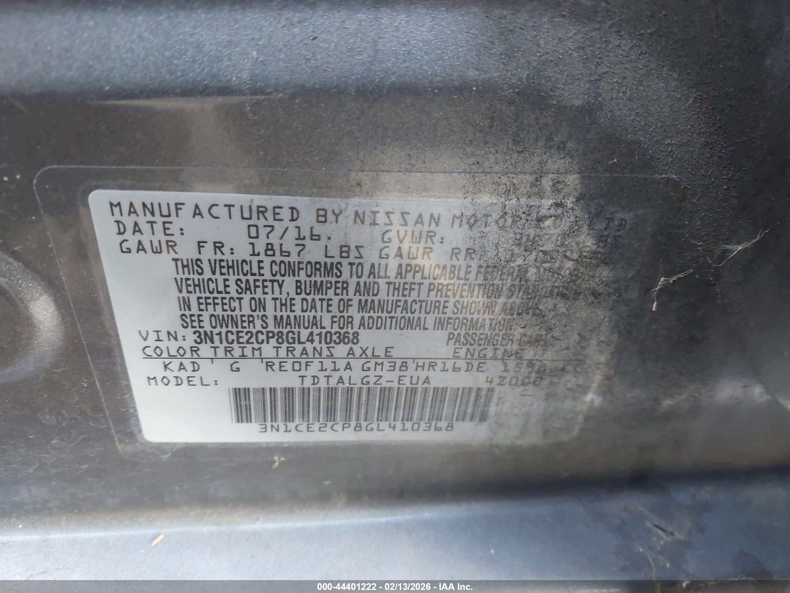 NISSAN VERSA image 9
