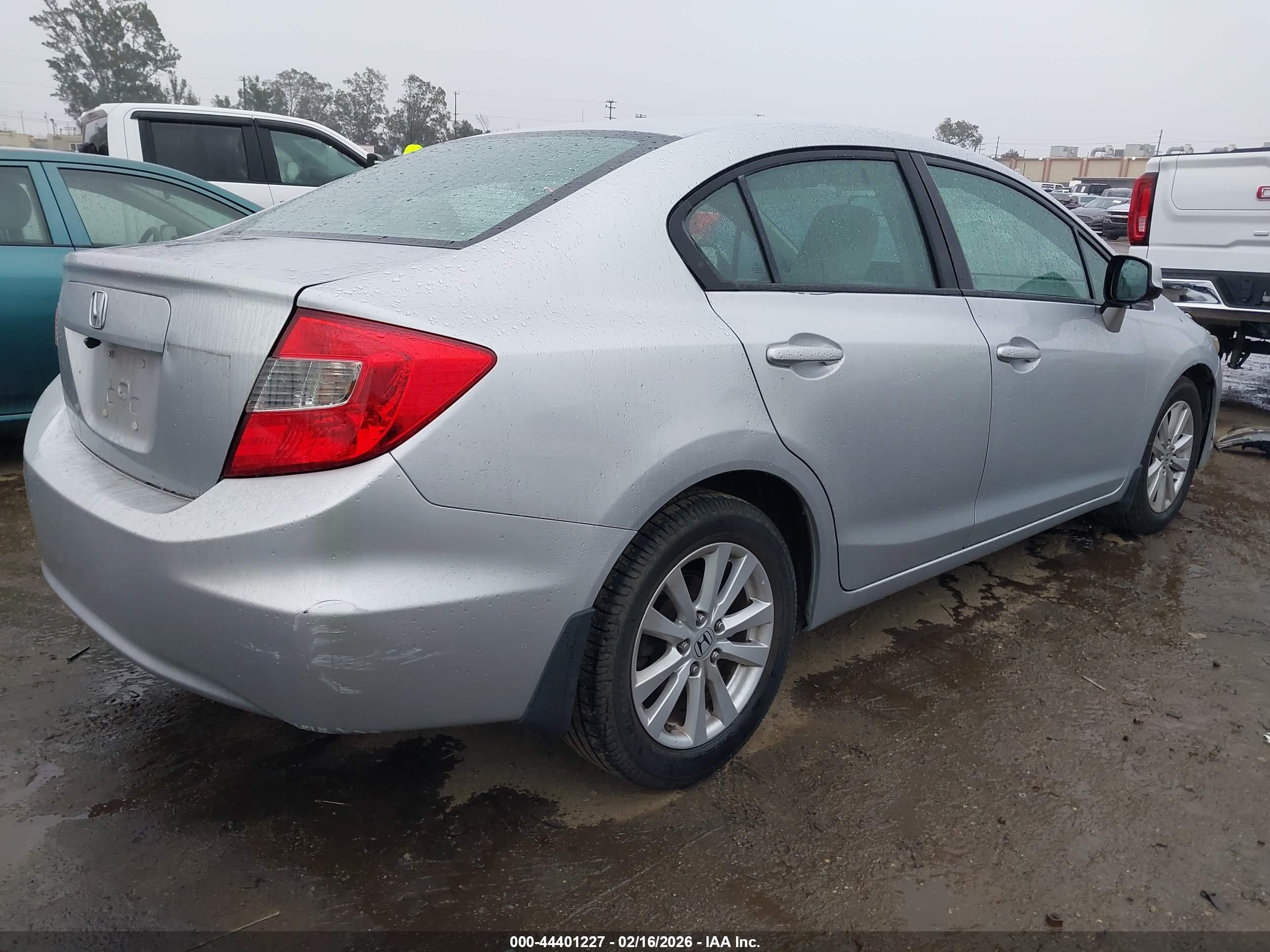HONDA CIVIC image 4