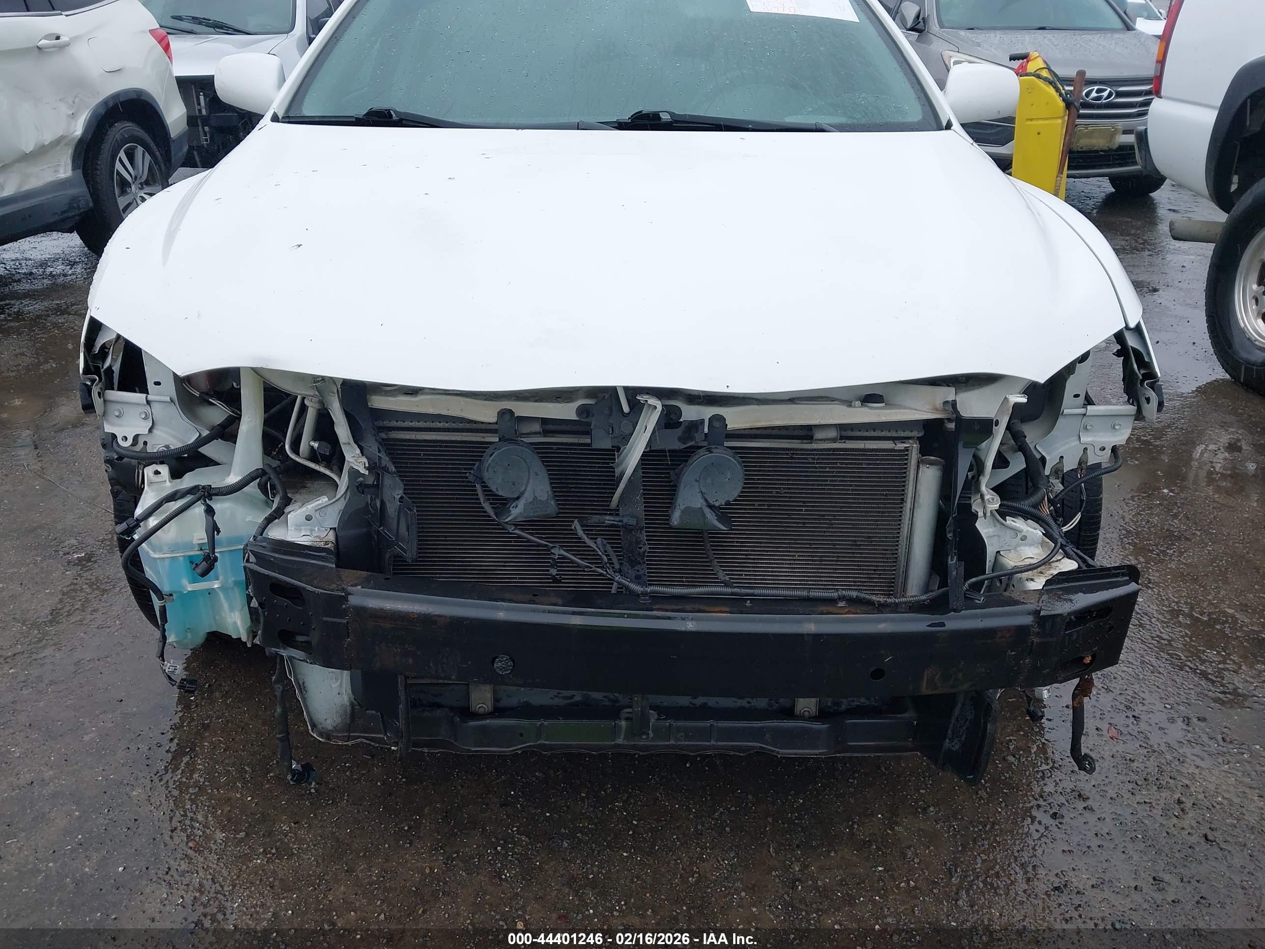 TOYOTA CAMRY image 6