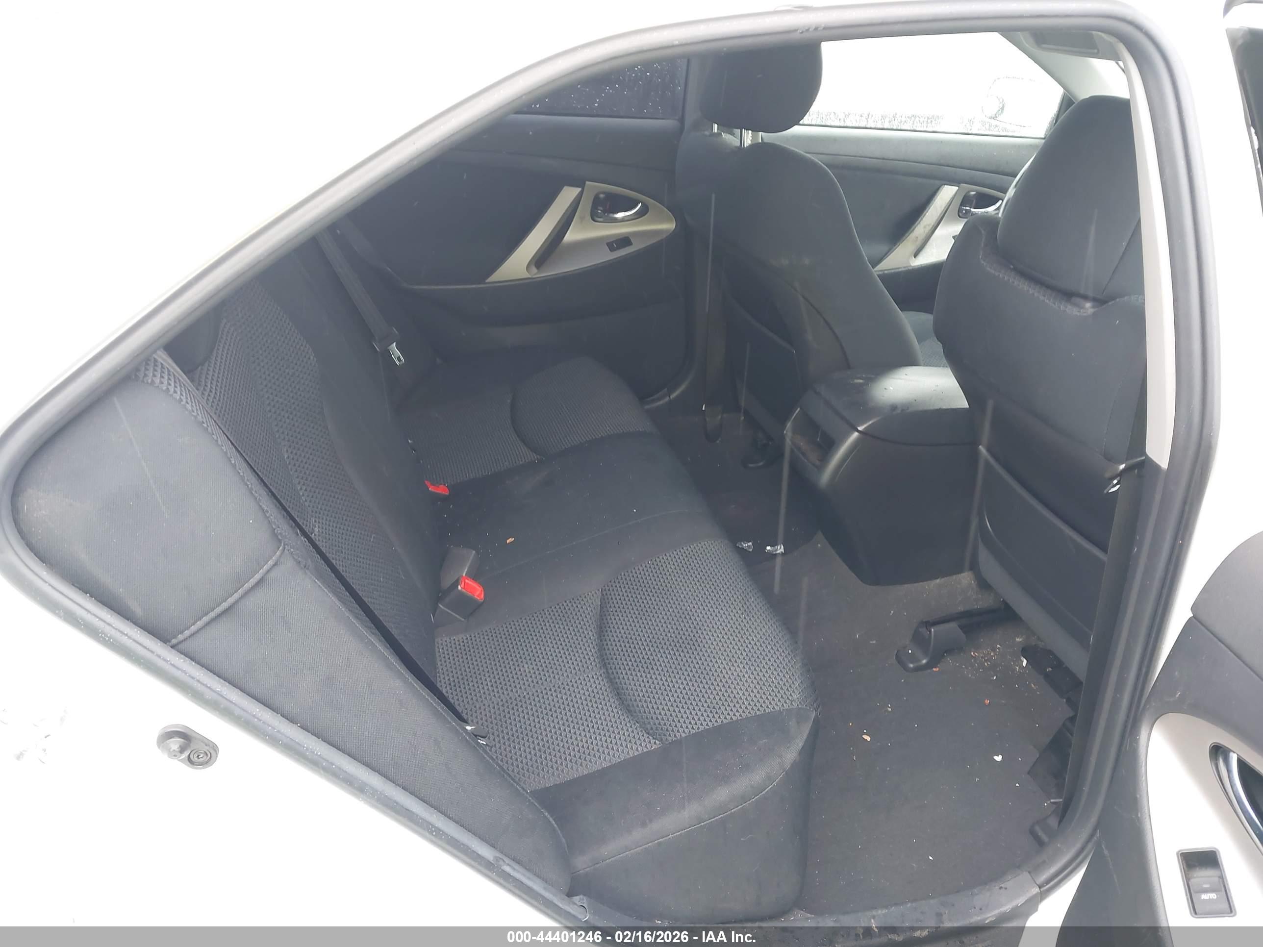 TOYOTA CAMRY image 8
