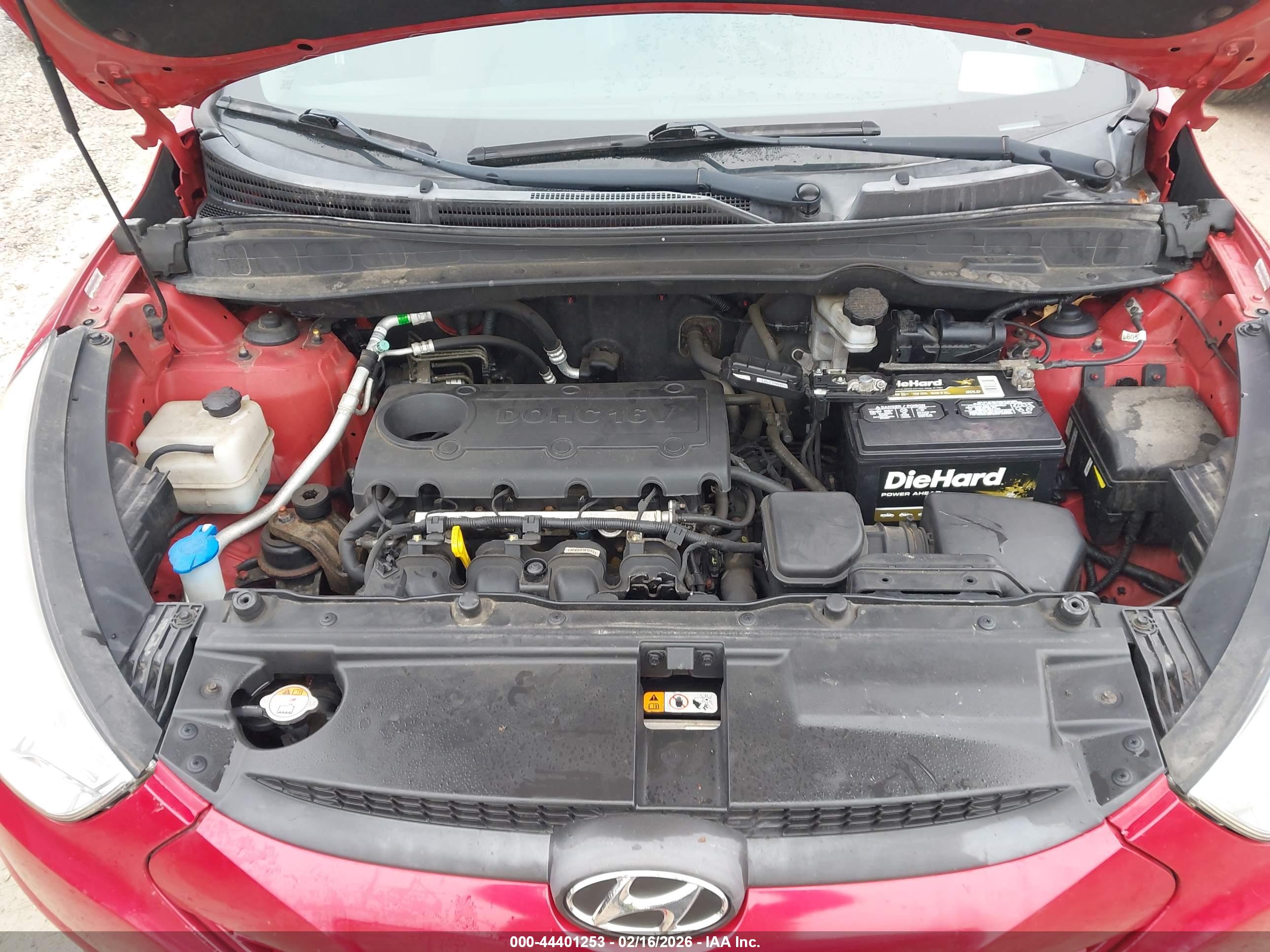 HYUNDAI TUCSON image 10