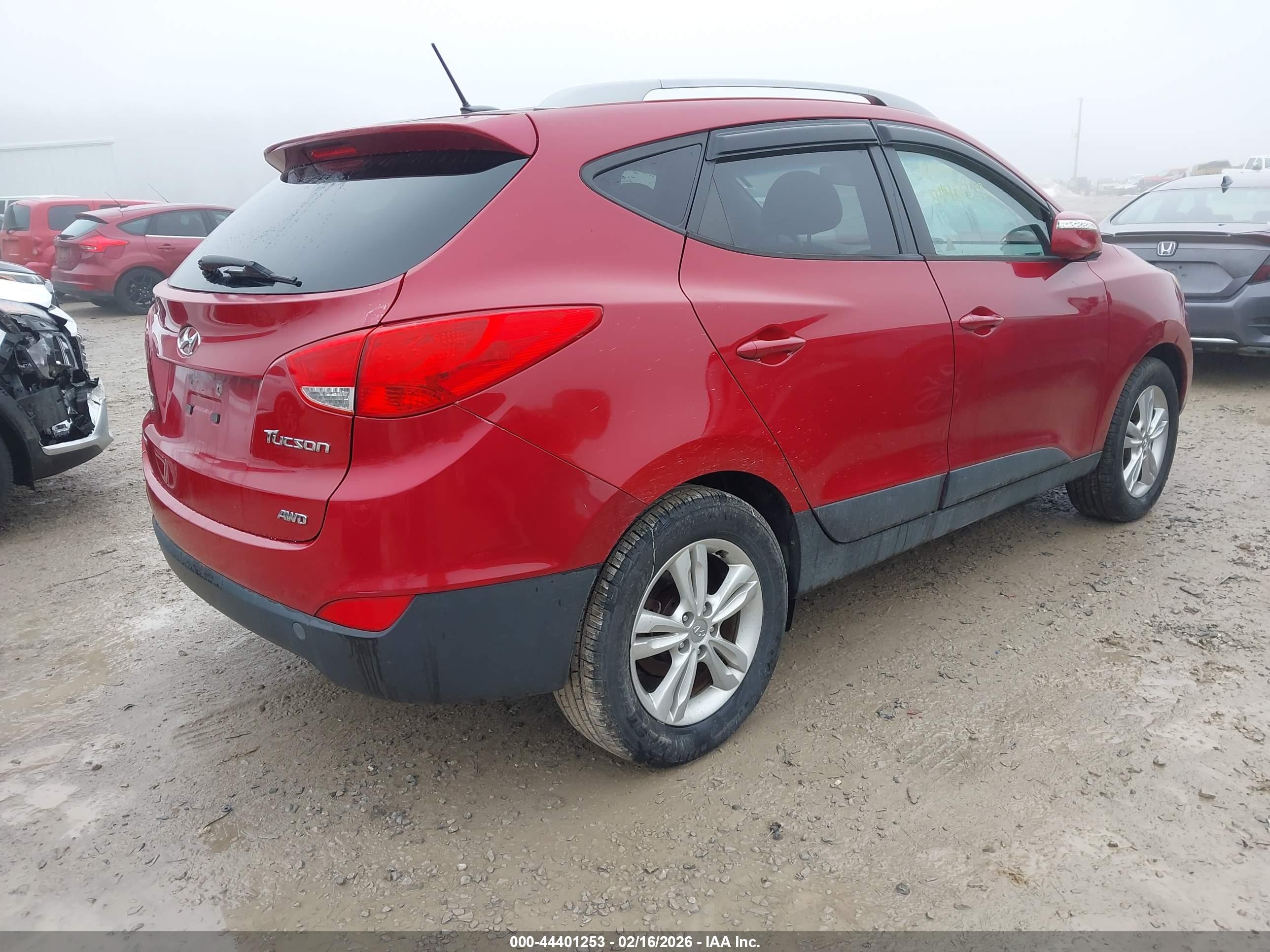 HYUNDAI TUCSON image 4