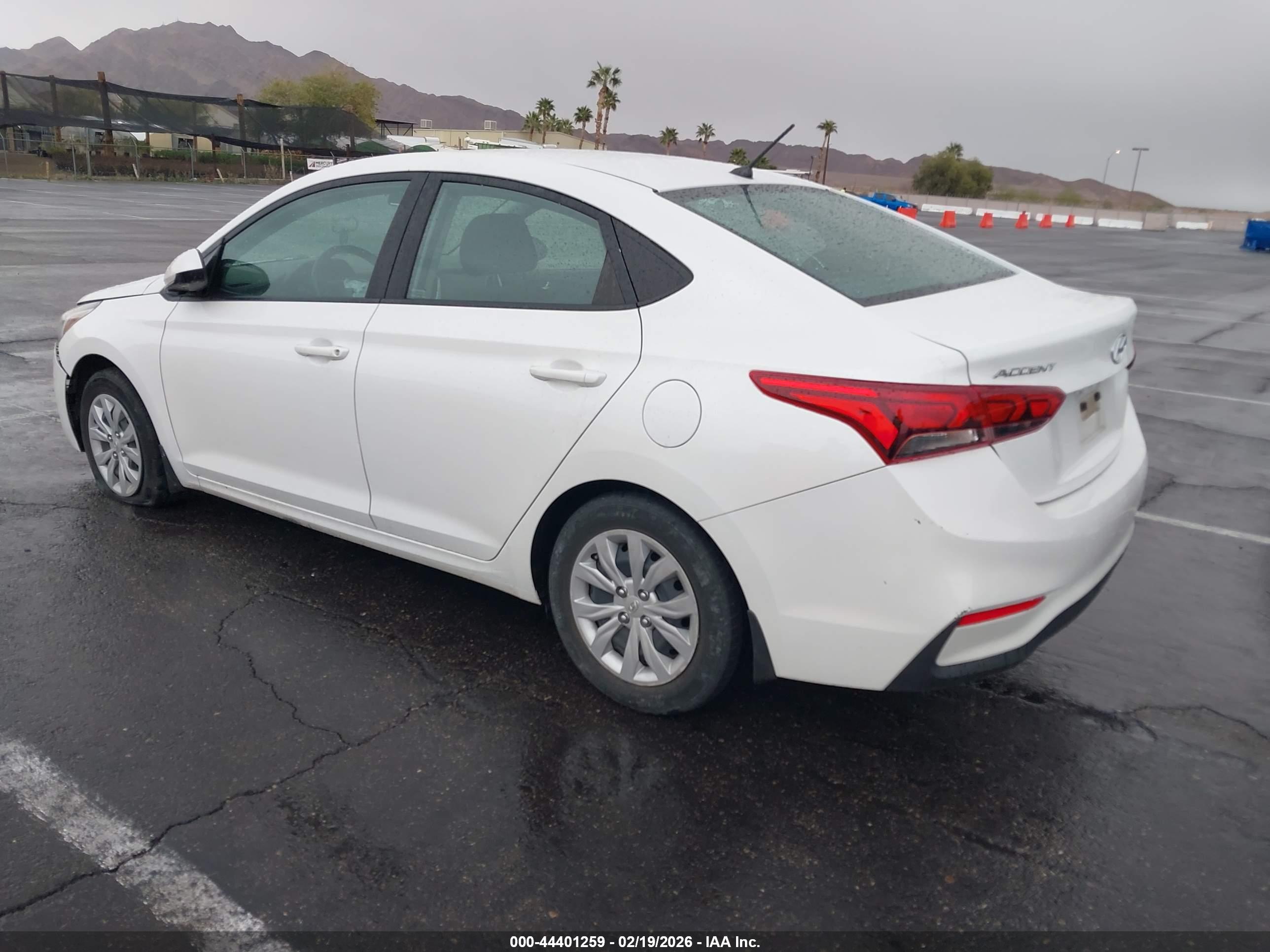 HYUNDAI ACCENT image 3