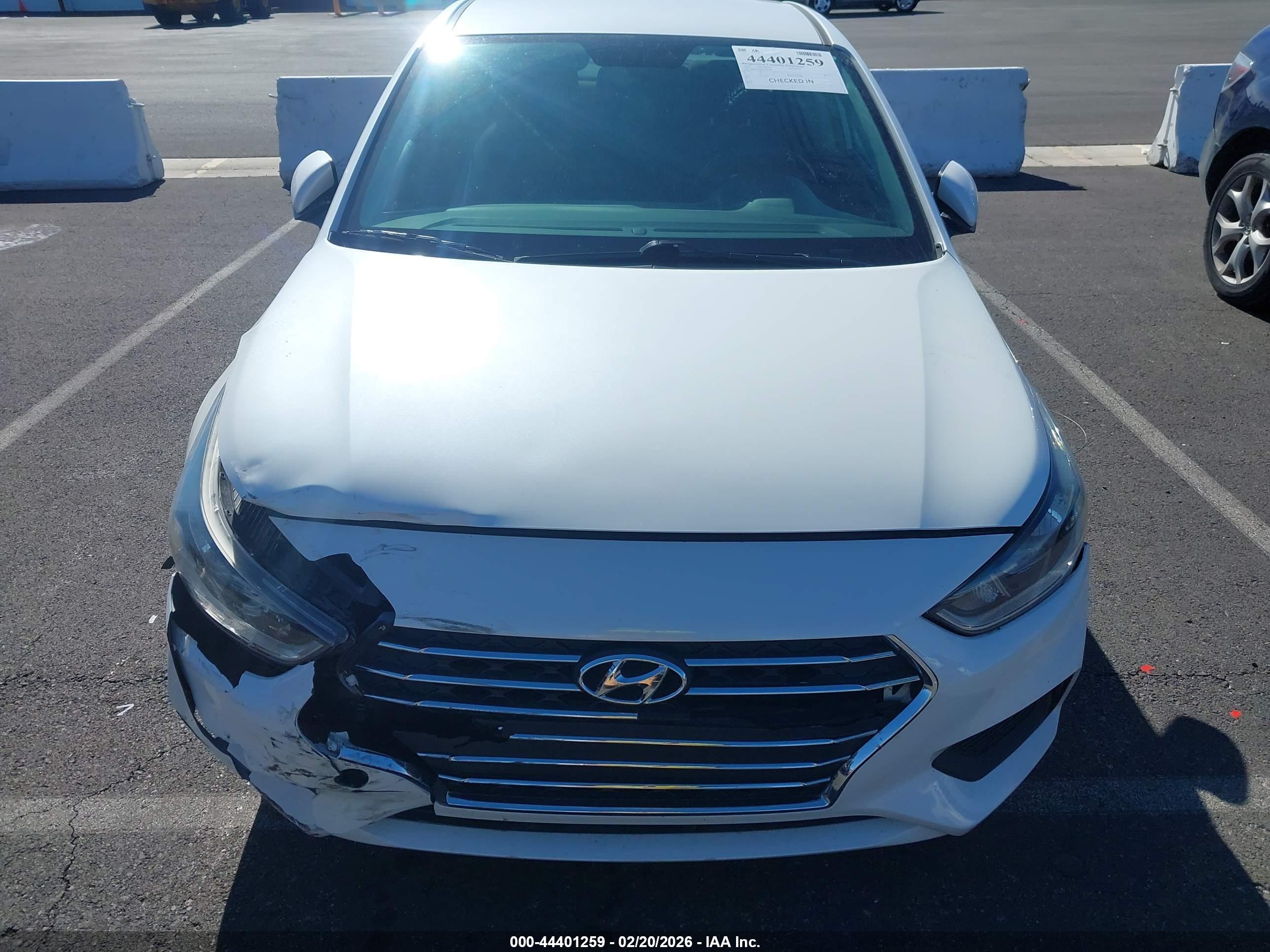 HYUNDAI ACCENT image 6