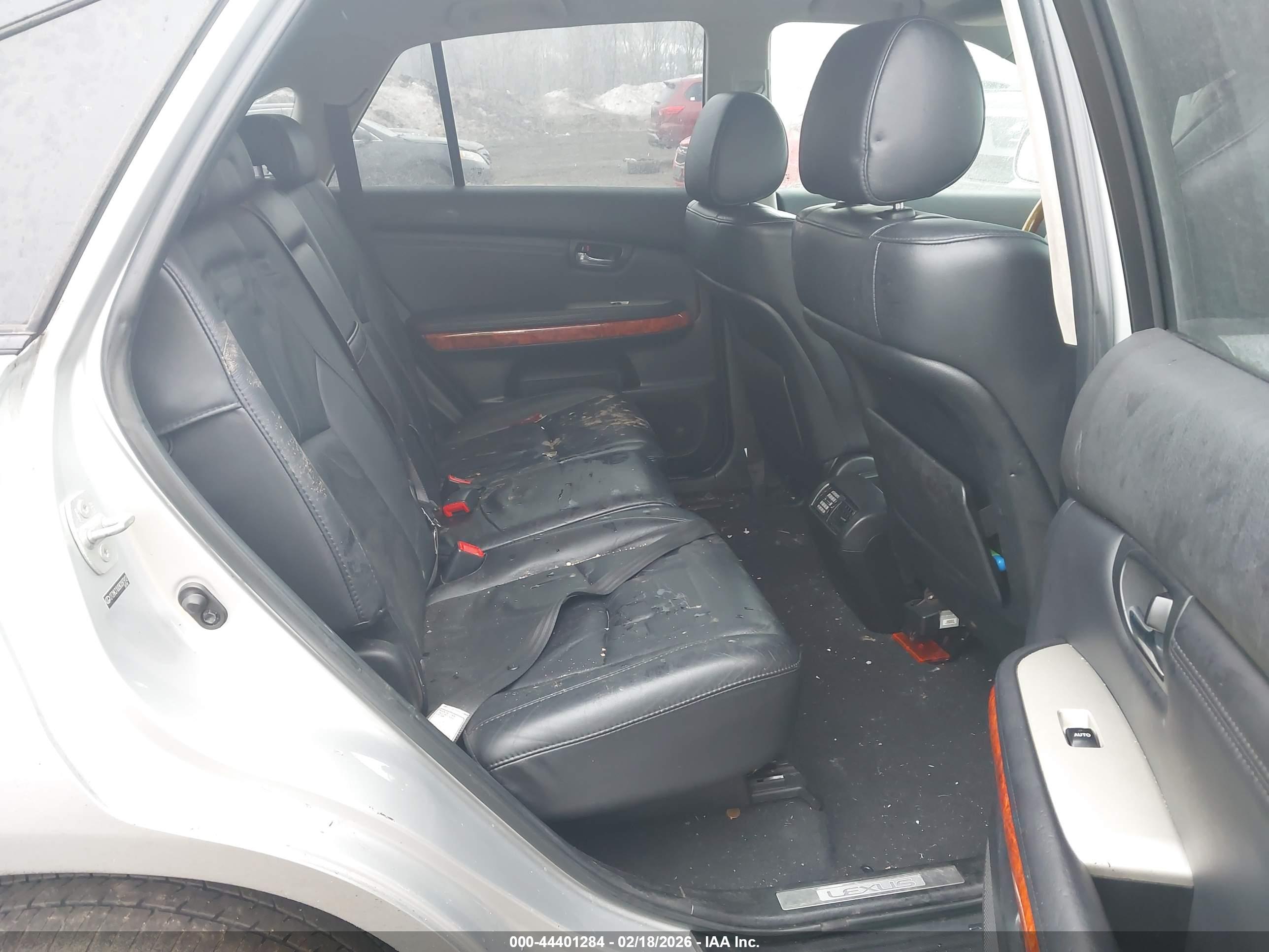 LEXUS RX image 8
