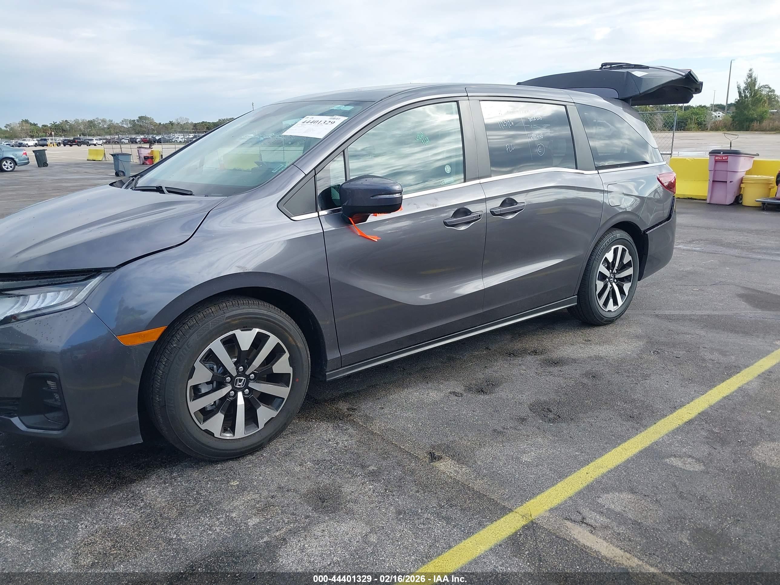 HONDA ODYSSEY image 2