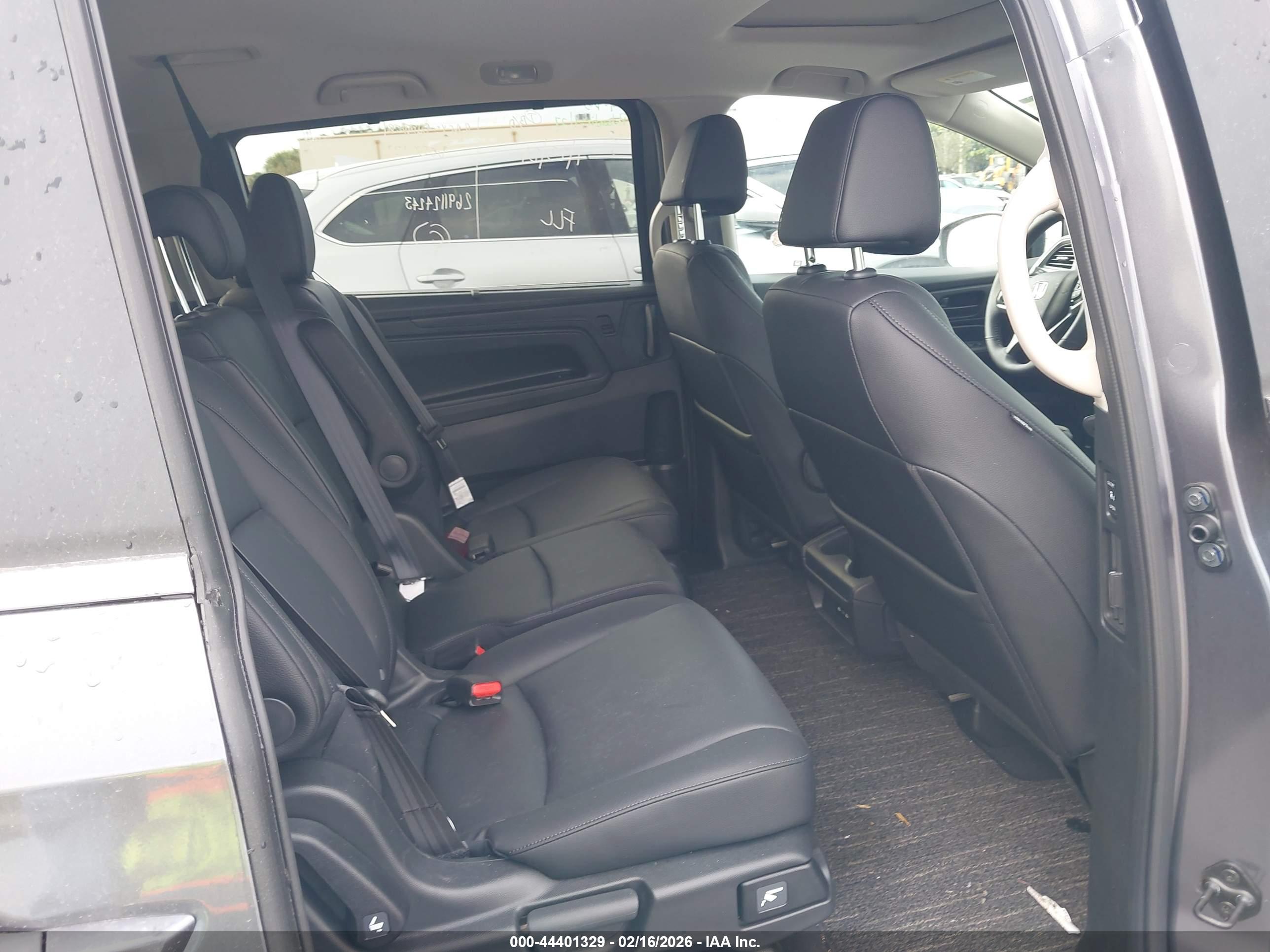 HONDA ODYSSEY image 8