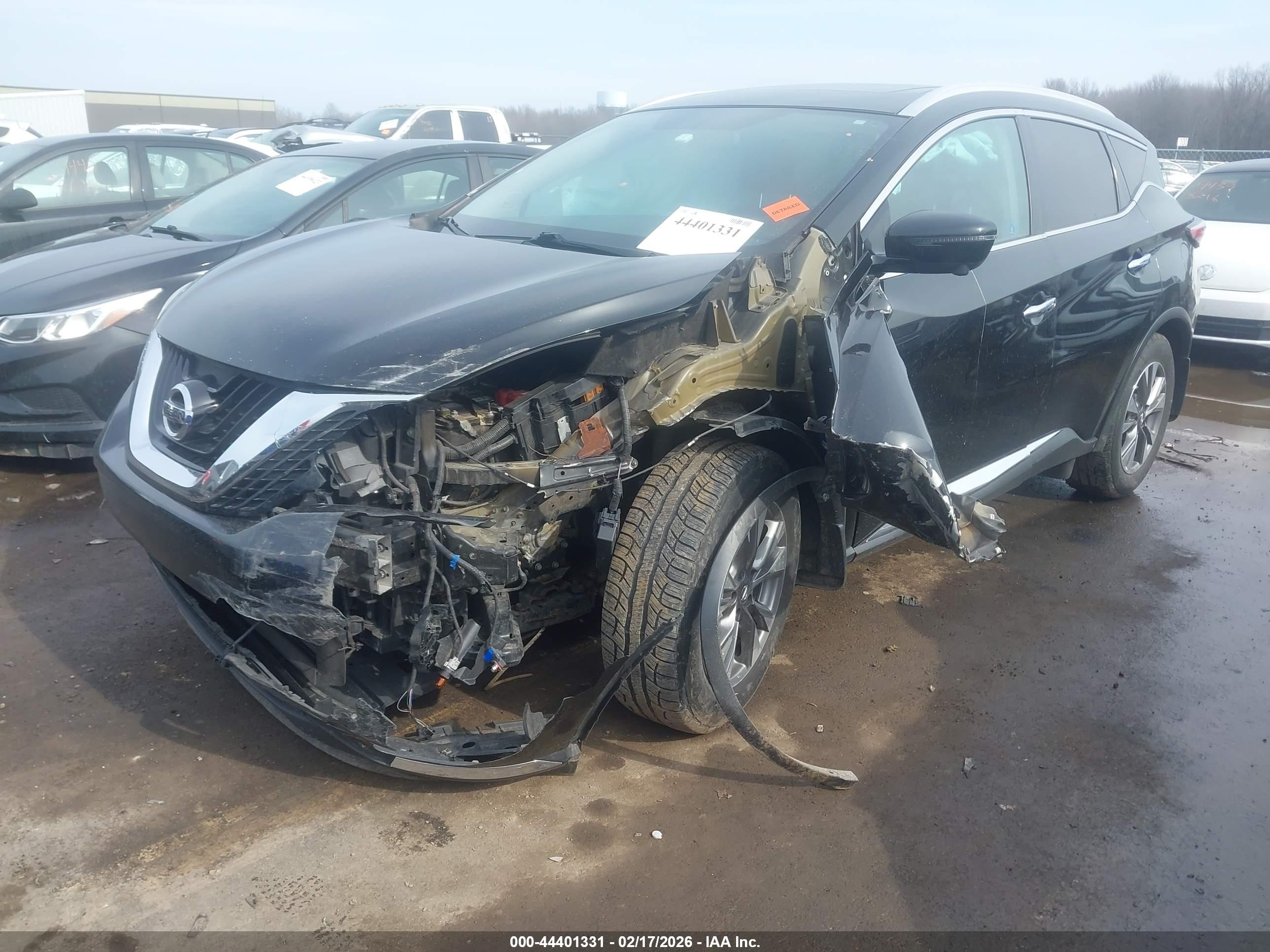 NISSAN MURANO image 2