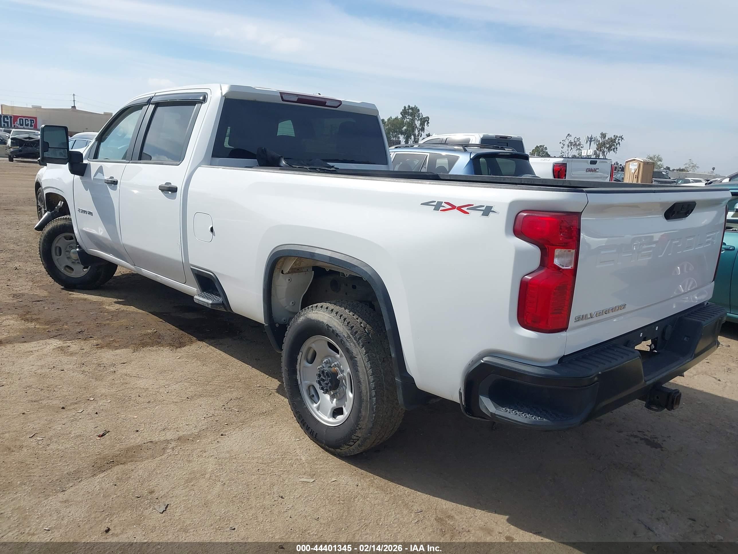 CHEVROLET SILVERADO image 3